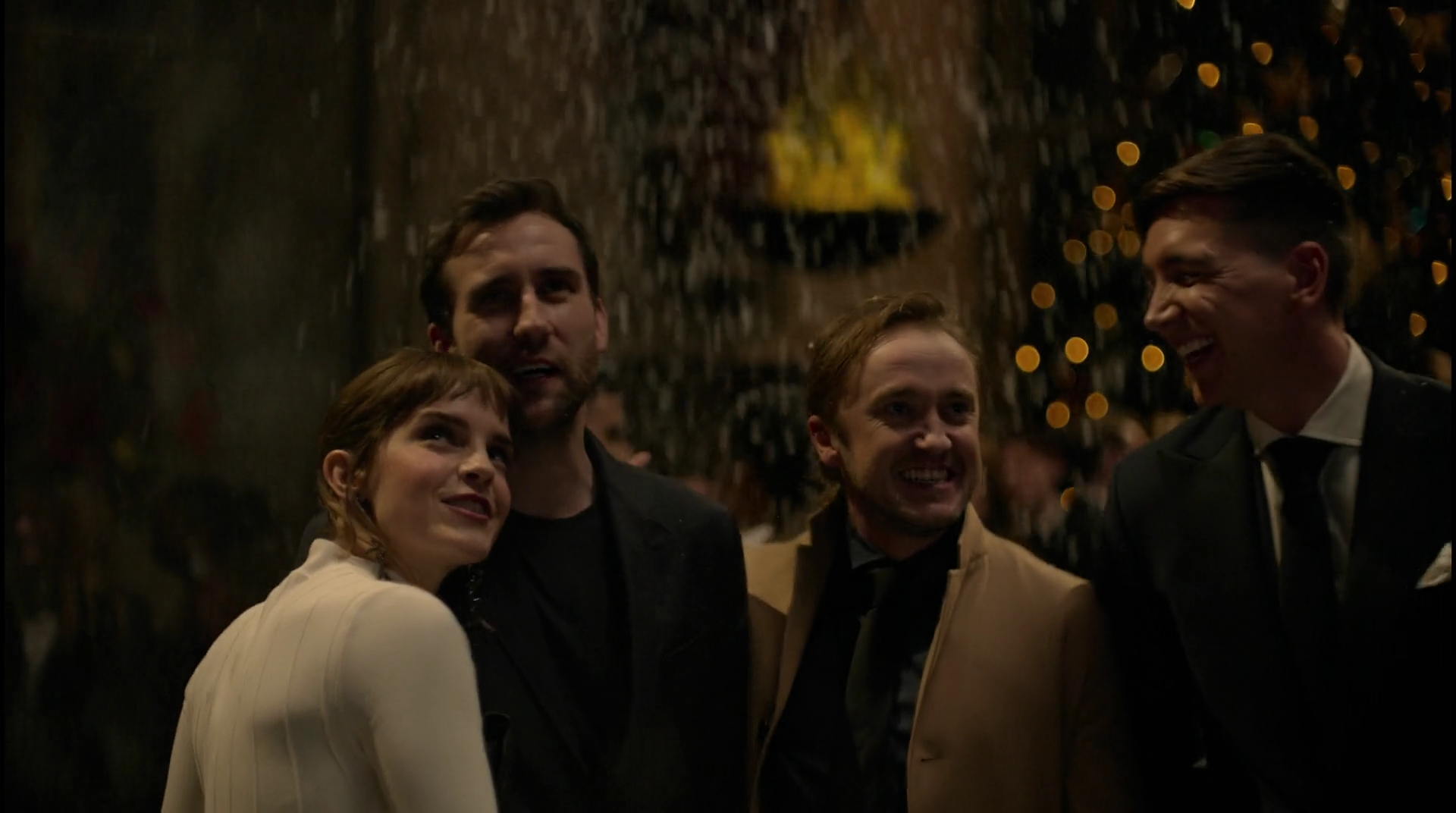 EmmaWatsonFan-dot-nl_HarryPotter-ReturnToHogwarts0228.jpg EmmaWatsonFan-dot-nl_HarryPotter-ReturnToHogwarts0228.jpg