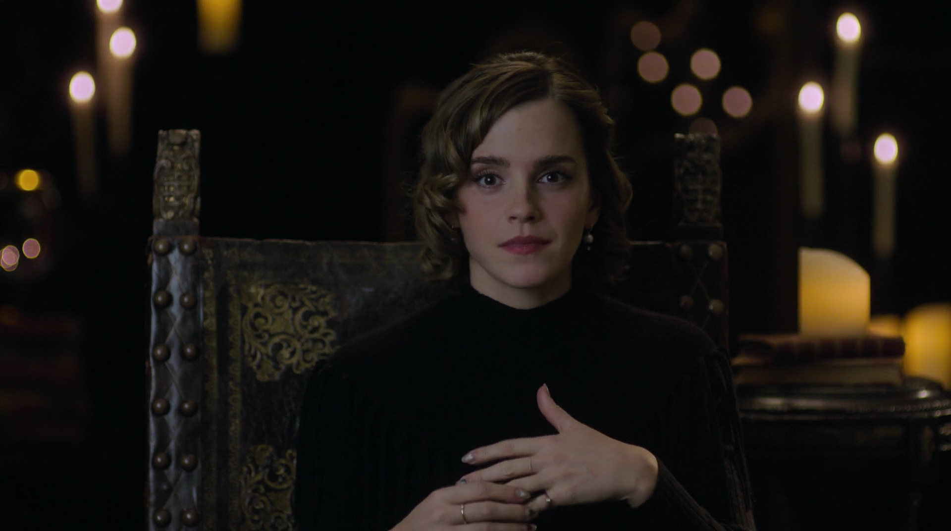 EmmaWatsonFan-dot-nl_HarryPotter-ReturnToHogwarts0349.jpg