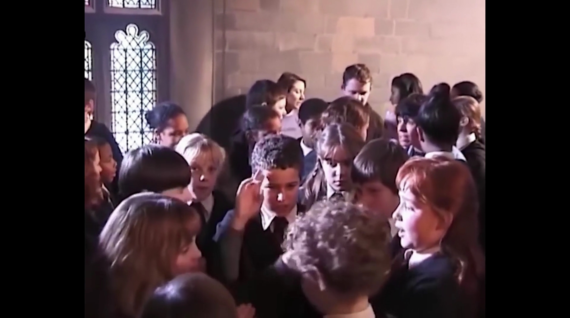 EmmaWatsonFan-dot-nl_HarryPotter-ReturnToHogwarts0448.jpg EmmaWatsonFan-dot-nl_HarryPotter-ReturnToHogwarts0448.jpg