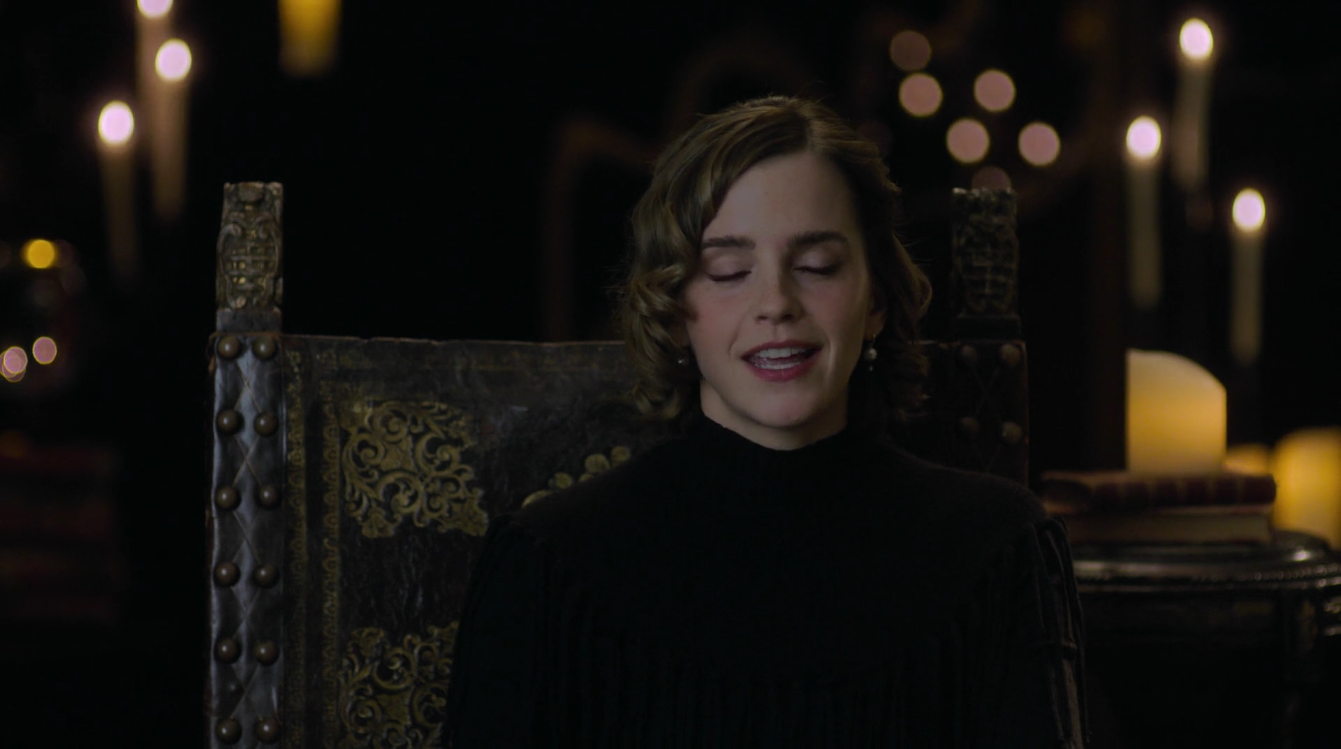 EmmaWatsonFan-dot-nl_HarryPotter-ReturnToHogwarts0472.jpg