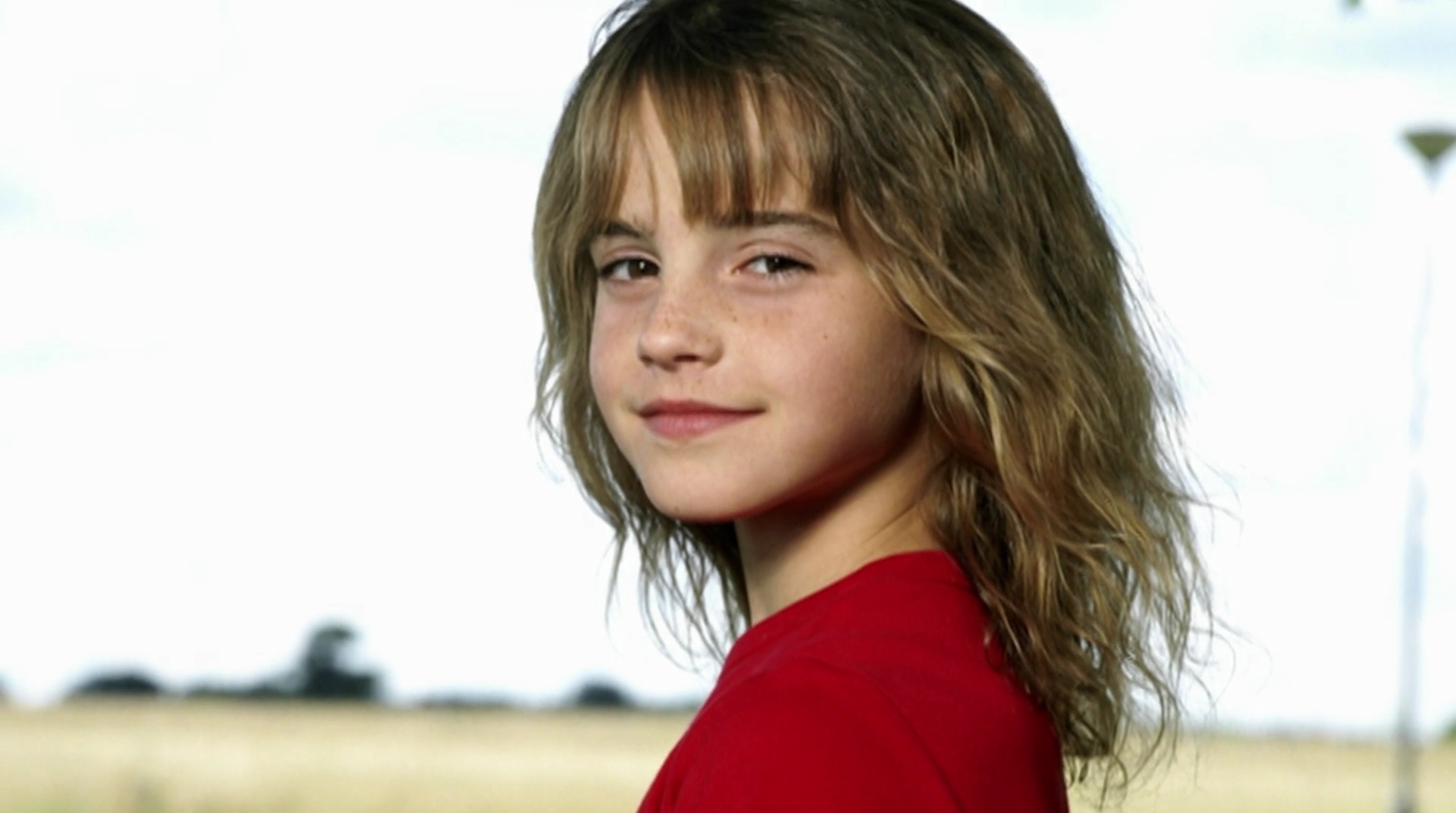 EmmaWatsonFan-dot-nl_HarryPotter-ReturnToHogwarts0477.jpg EmmaWatsonFan-dot-nl_HarryPotter-ReturnToHogwarts0477.jpg