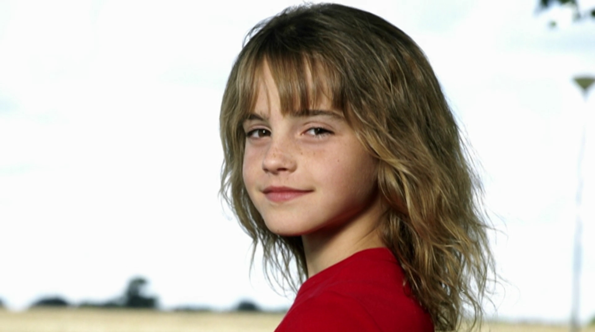 EmmaWatsonFan-dot-nl_HarryPotter-ReturnToHogwarts0478.jpg EmmaWatsonFan-dot-nl_HarryPotter-ReturnToHogwarts0478.jpg