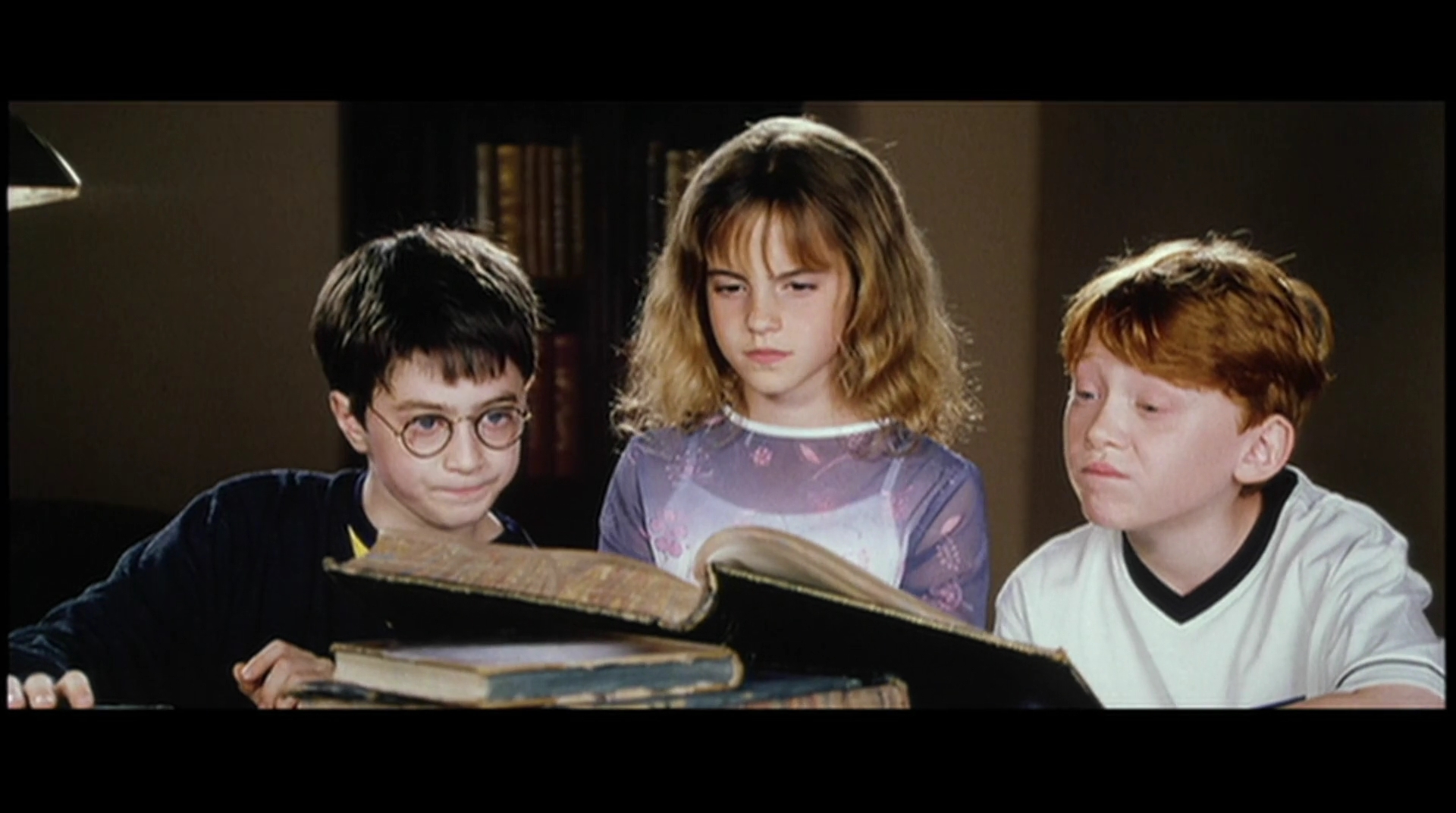 EmmaWatsonFan-dot-nl_HarryPotter-ReturnToHogwarts0580.jpg EmmaWatsonFan-dot-nl_HarryPotter-ReturnToHogwarts0580.jpg