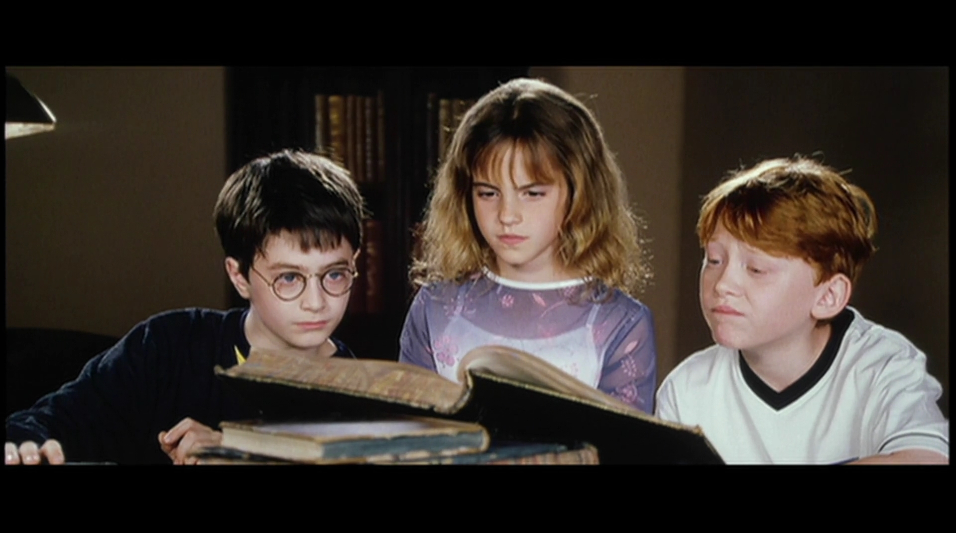 EmmaWatsonFan-dot-nl_HarryPotter-ReturnToHogwarts0582.jpg
