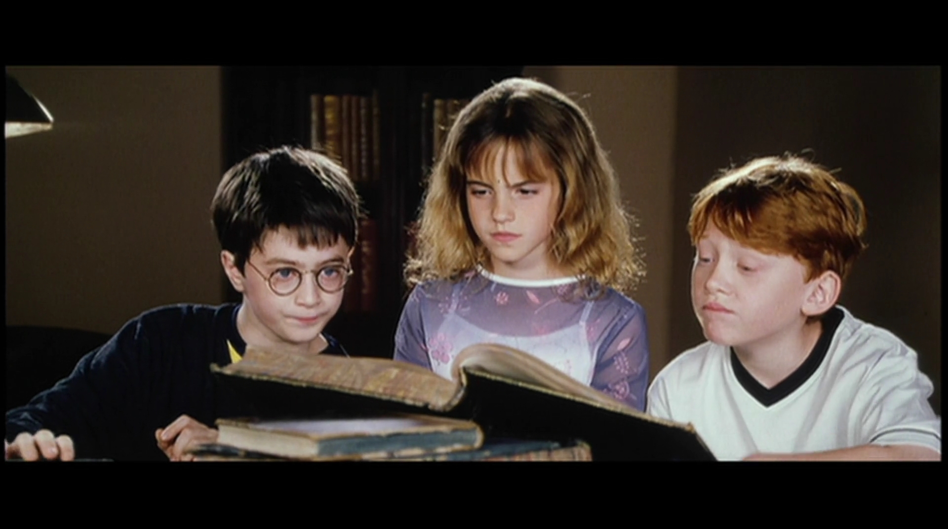 EmmaWatsonFan-dot-nl_HarryPotter-ReturnToHogwarts0583.jpg EmmaWatsonFan-dot-nl_HarryPotter-ReturnToHogwarts0583.jpg