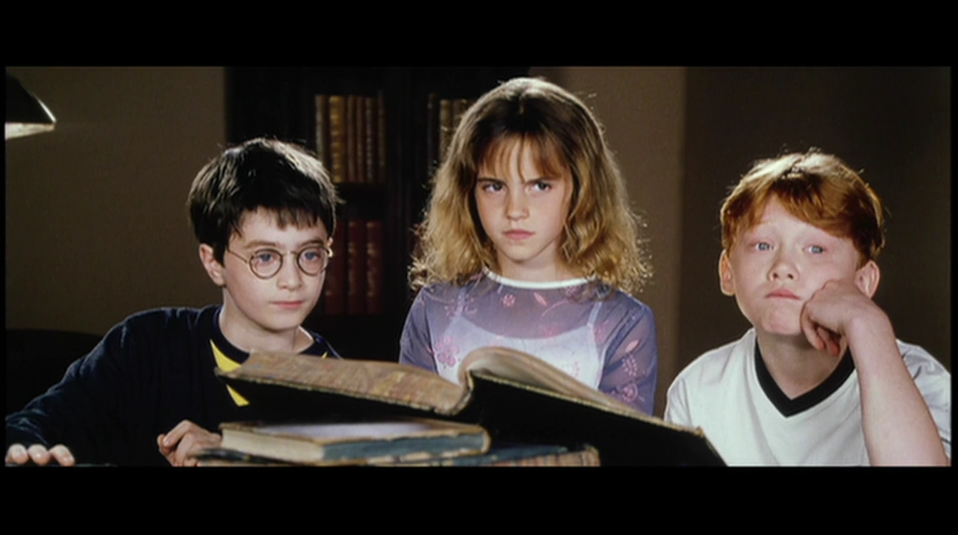 EmmaWatsonFan-dot-nl_HarryPotter-ReturnToHogwarts0584.jpg EmmaWatsonFan-dot-nl_HarryPotter-ReturnToHogwarts0584.jpg