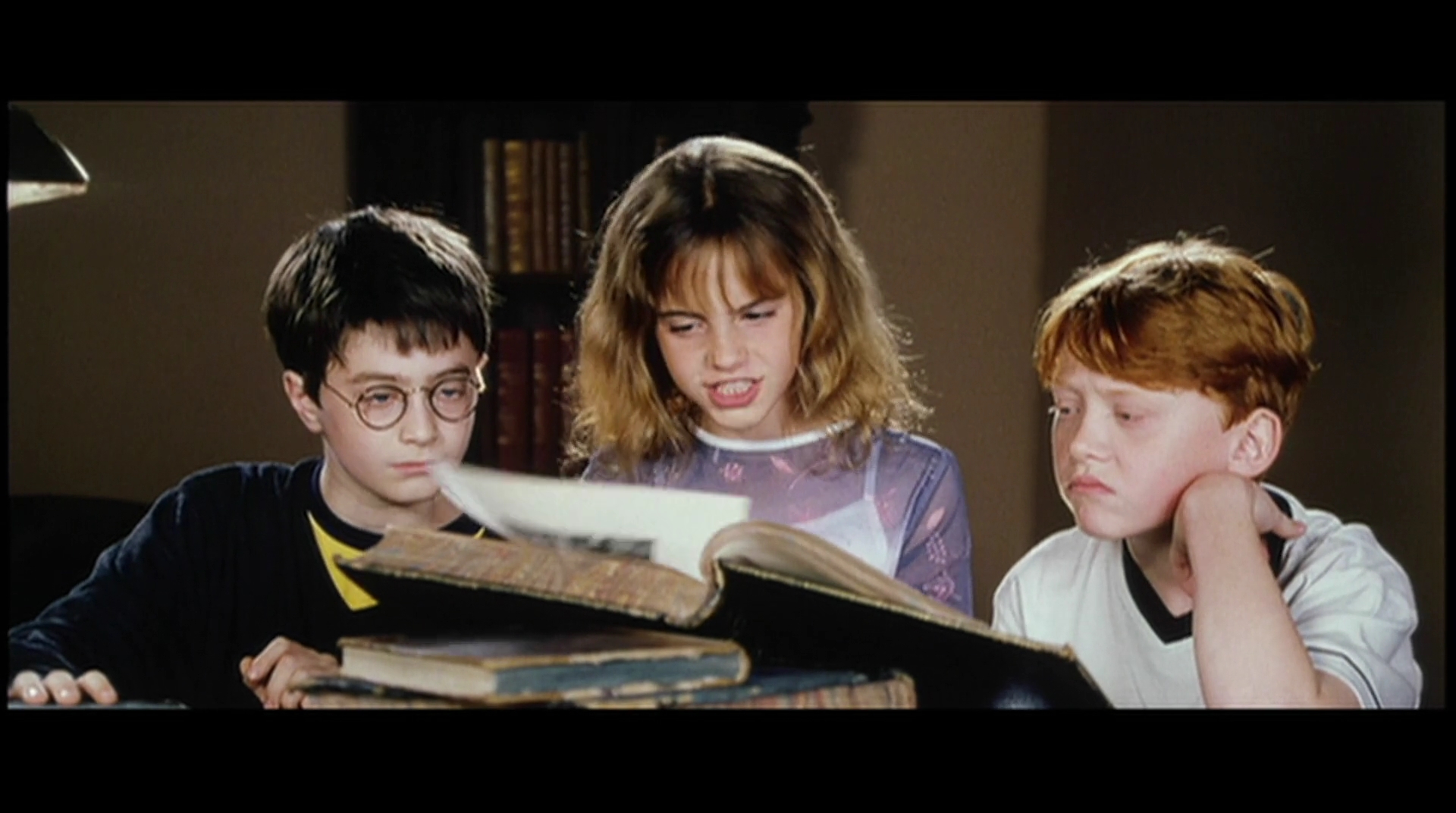 EmmaWatsonFan-dot-nl_HarryPotter-ReturnToHogwarts0592.jpg EmmaWatsonFan-dot-nl_HarryPotter-ReturnToHogwarts0592.jpg