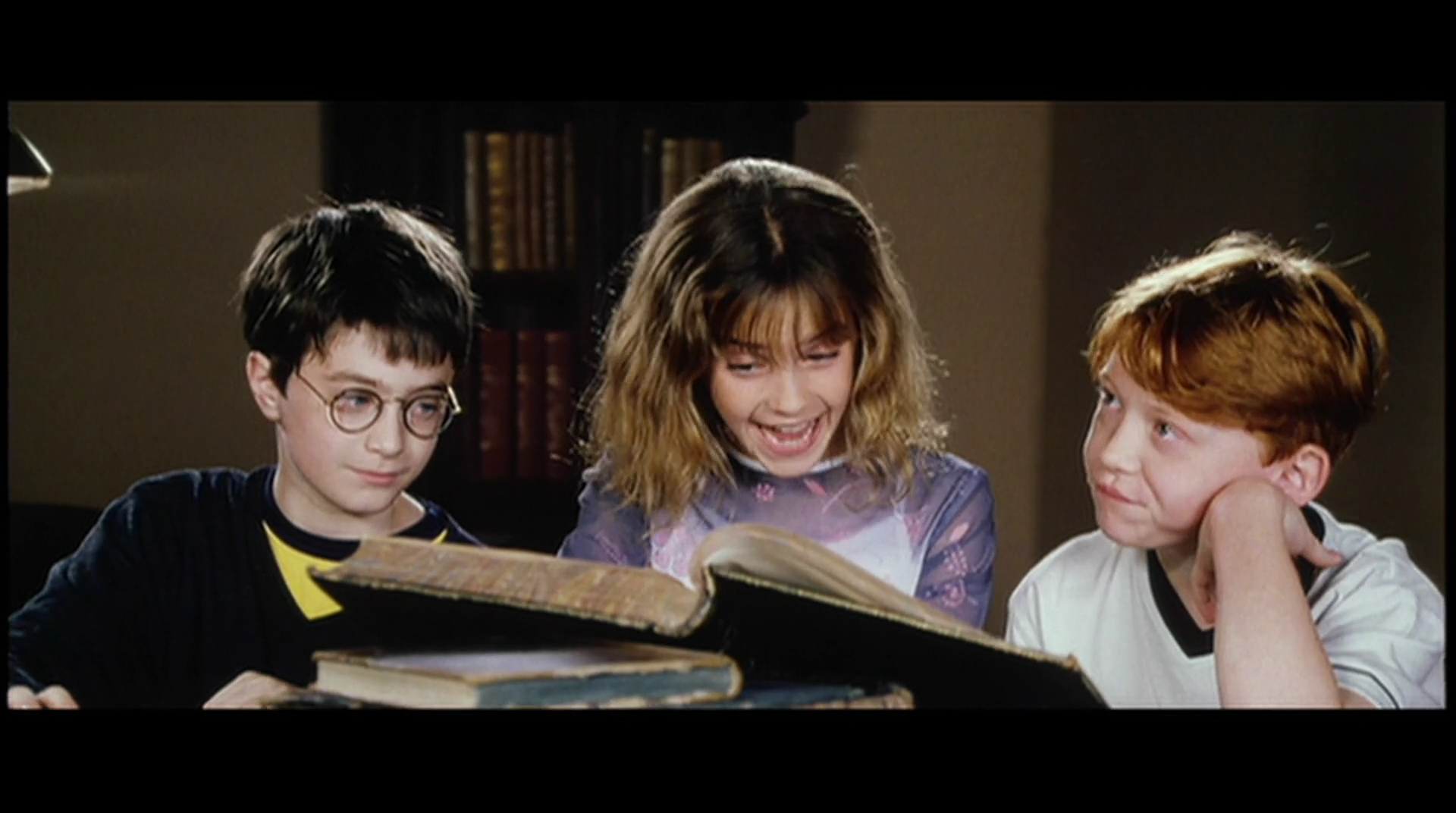 EmmaWatsonFan-dot-nl_HarryPotter-ReturnToHogwarts0599.jpg EmmaWatsonFan-dot-nl_HarryPotter-ReturnToHogwarts0599.jpg