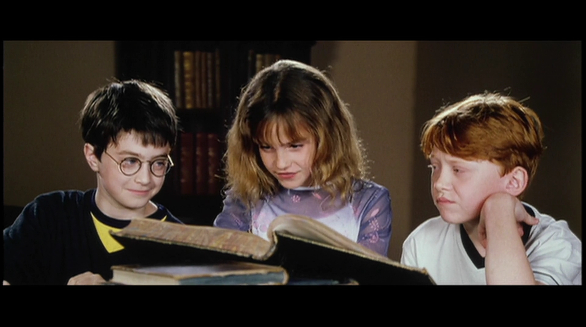 EmmaWatsonFan-dot-nl_HarryPotter-ReturnToHogwarts0601.jpg