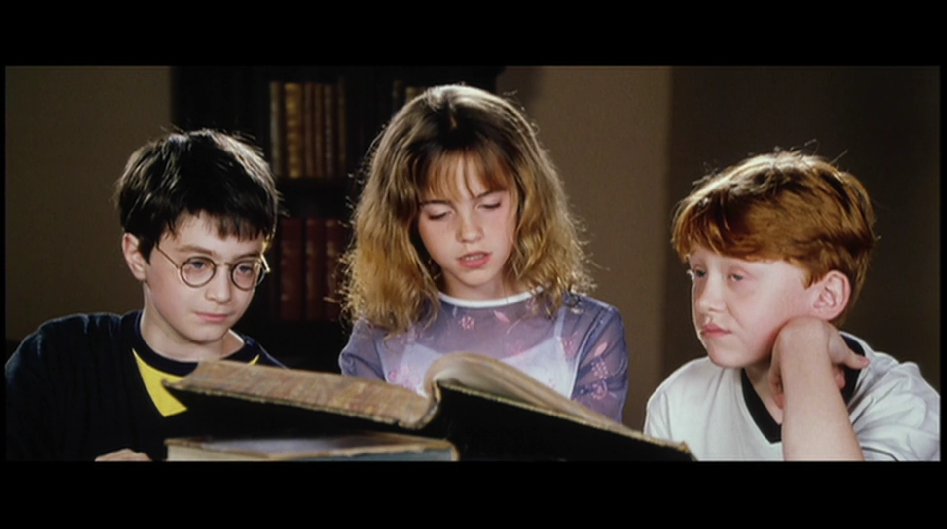 EmmaWatsonFan-dot-nl_HarryPotter-ReturnToHogwarts0603.jpg EmmaWatsonFan-dot-nl_HarryPotter-ReturnToHogwarts0603.jpg