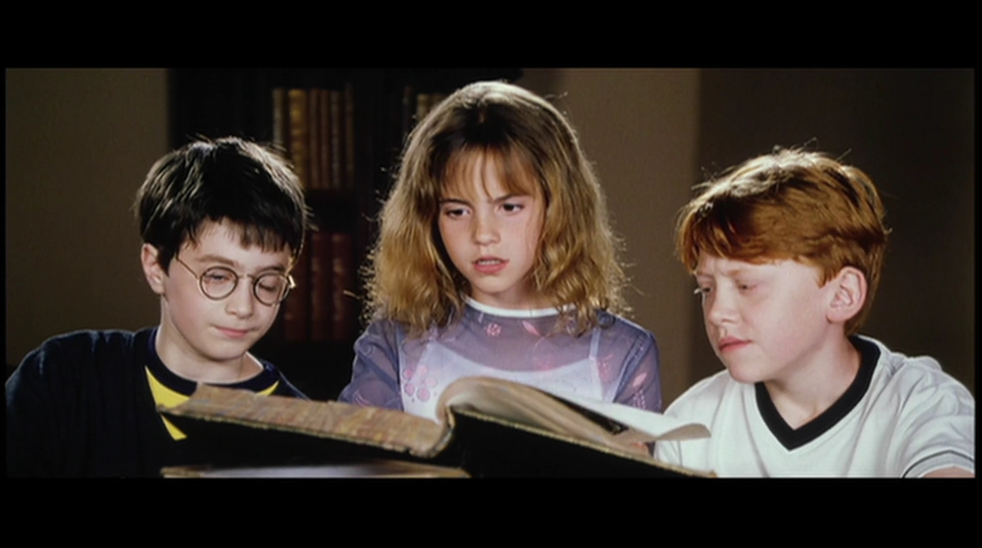 EmmaWatsonFan-dot-nl_HarryPotter-ReturnToHogwarts0605.jpg EmmaWatsonFan-dot-nl_HarryPotter-ReturnToHogwarts0605.jpg