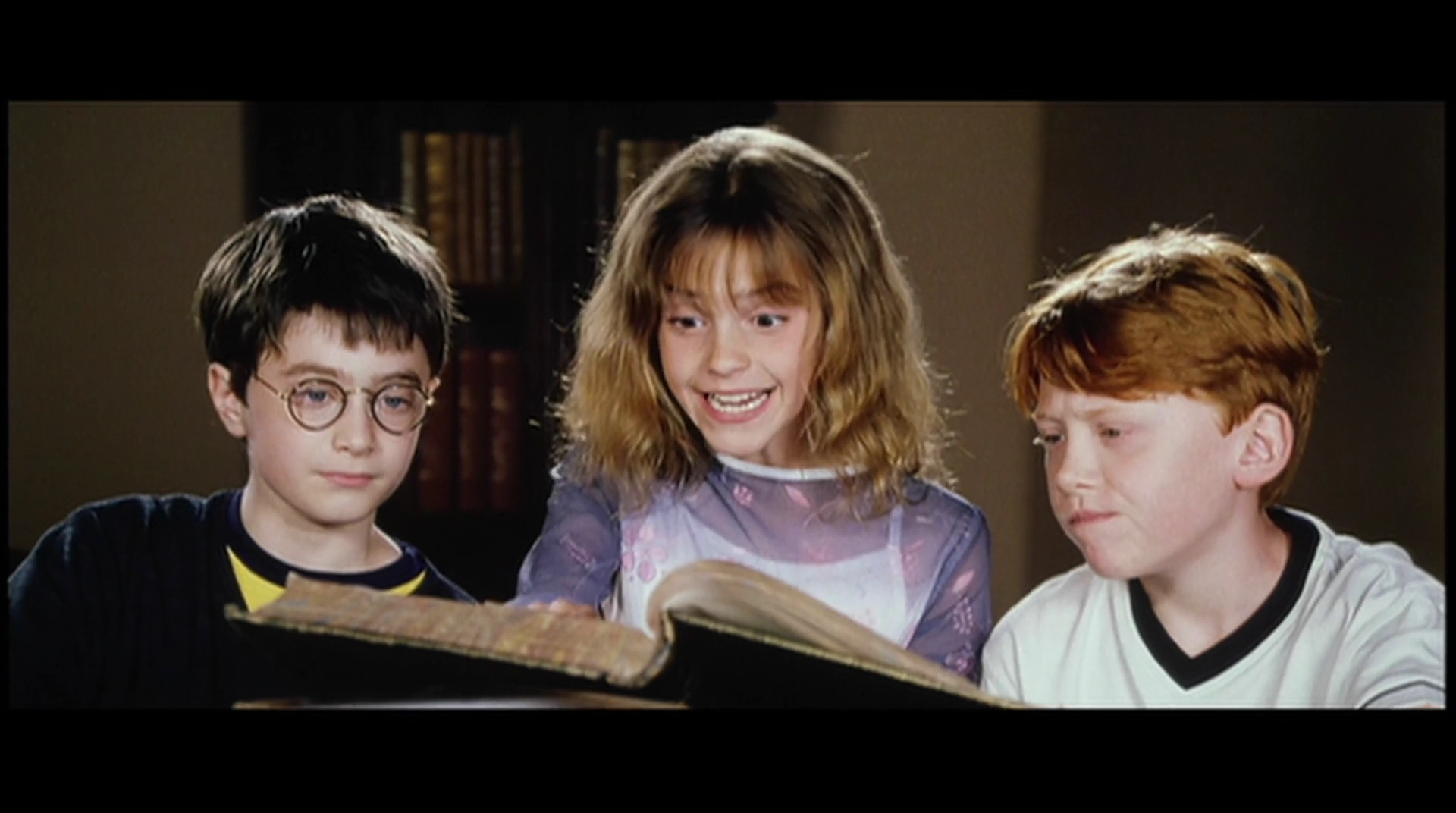 EmmaWatsonFan-dot-nl_HarryPotter-ReturnToHogwarts0606.jpg