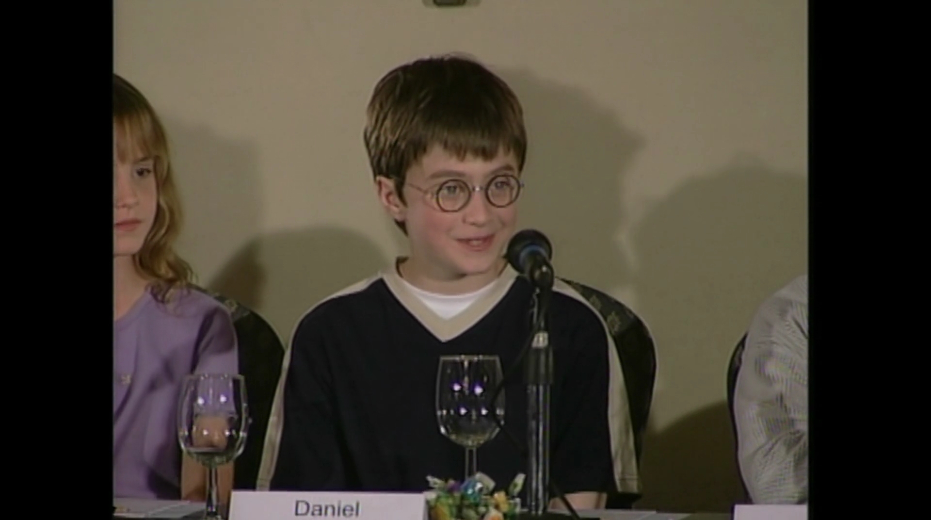 EmmaWatsonFan-dot-nl_HarryPotter-ReturnToHogwarts0752.jpg EmmaWatsonFan-dot-nl_HarryPotter-ReturnToHogwarts0752.jpg