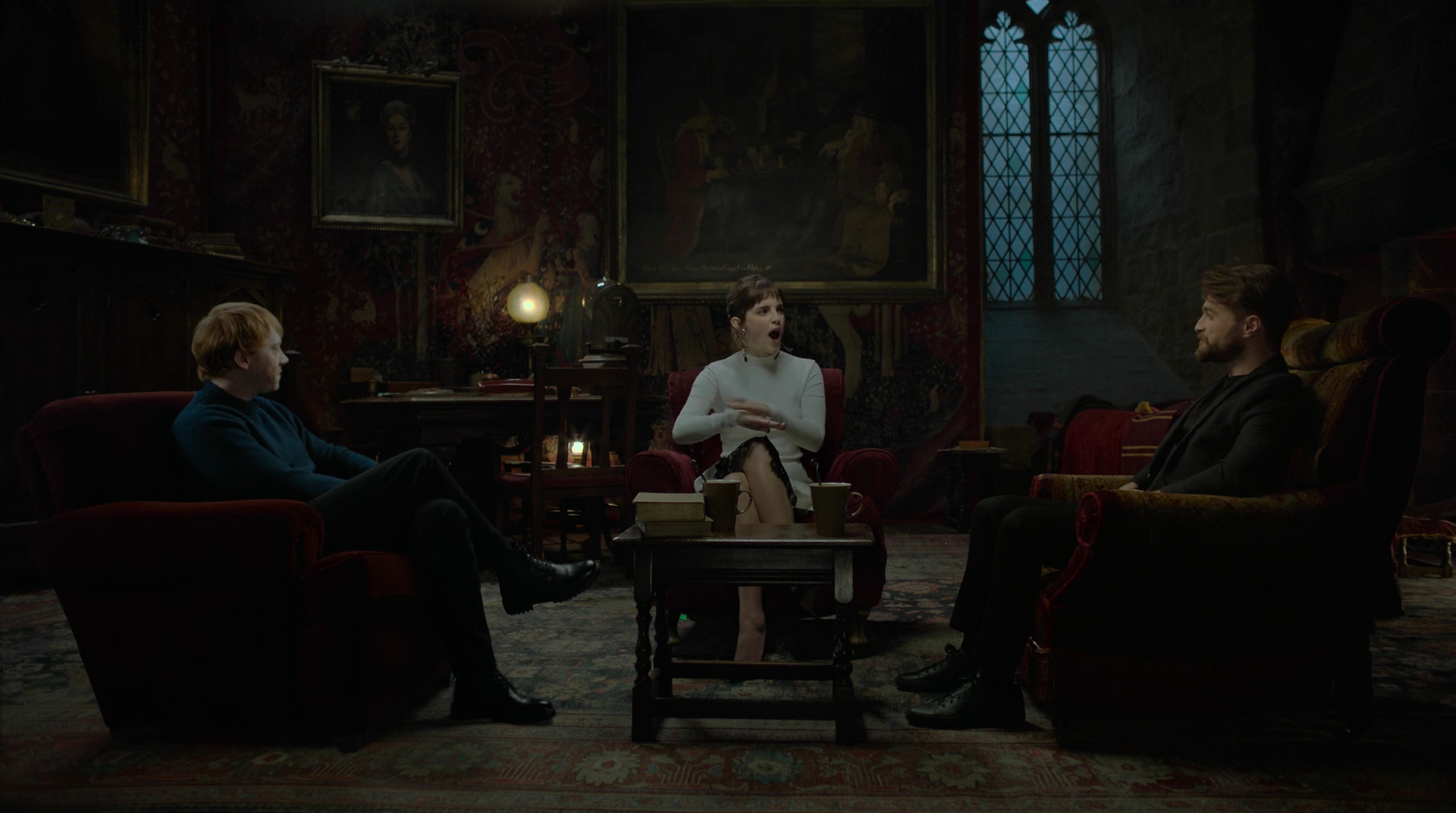 EmmaWatsonFan-dot-nl_HarryPotter-ReturnToHogwarts0853.jpg