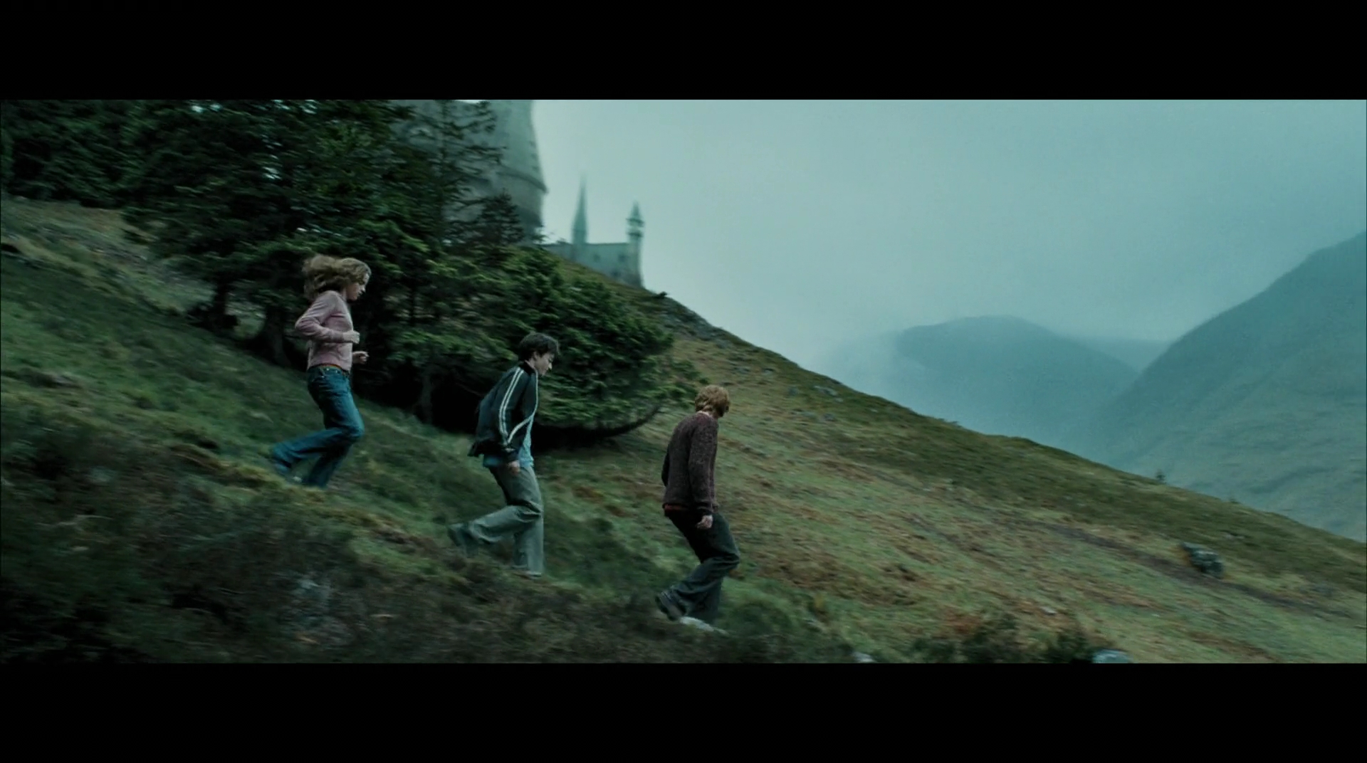EmmaWatsonFan-dot-nl_HarryPotter-ReturnToHogwarts1906.jpg