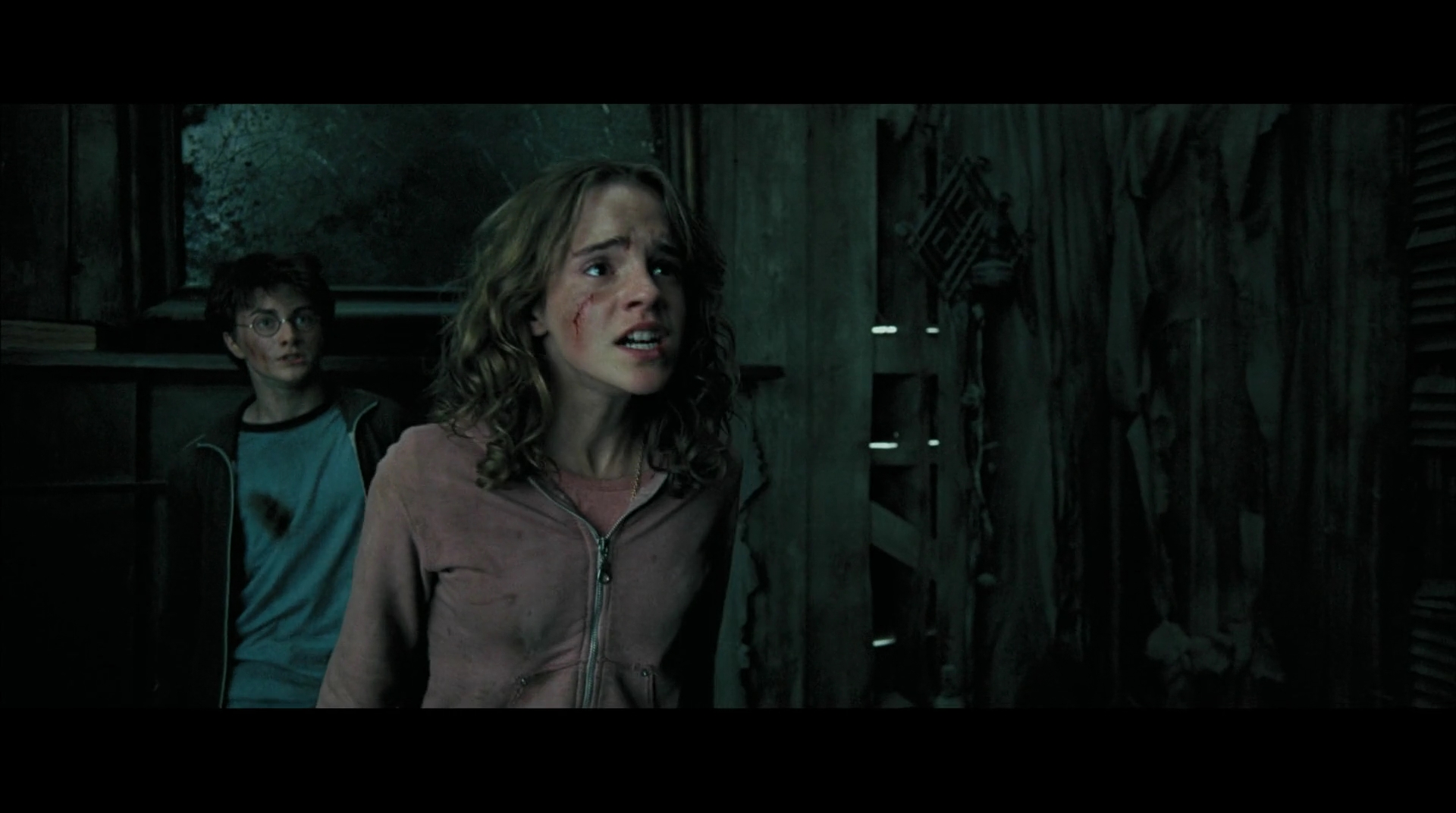 EmmaWatsonFan-dot-nl_HarryPotter-ReturnToHogwarts2129.jpg