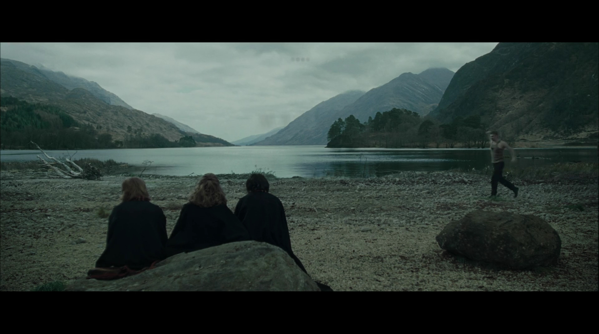 EmmaWatsonFan-dot-nl_HarryPotter-ReturnToHogwarts2562.jpg