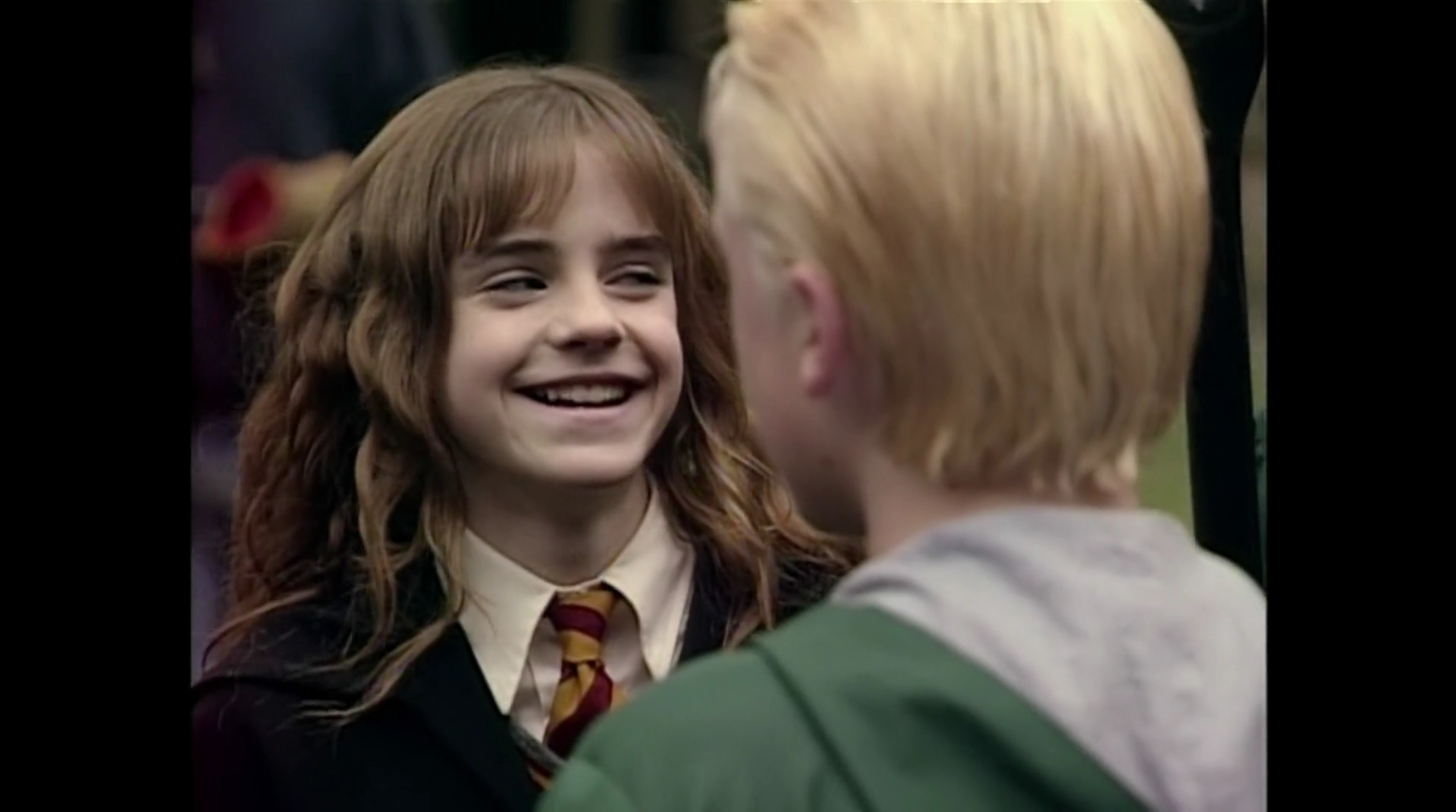 EmmaWatsonFan-dot-nl_HarryPotter-ReturnToHogwarts2975.jpg