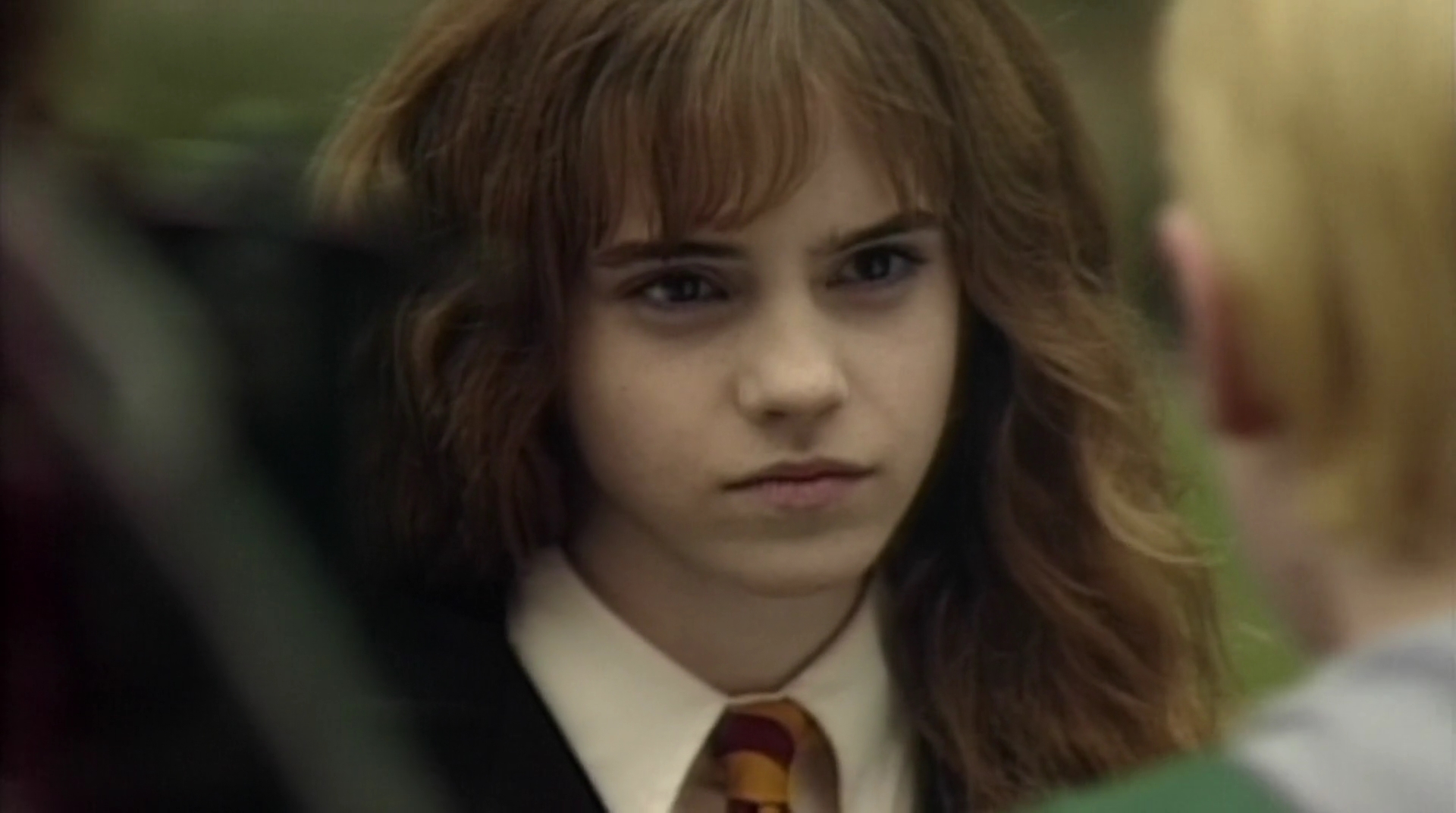 EmmaWatsonFan-dot-nl_HarryPotter-ReturnToHogwarts2990.jpg