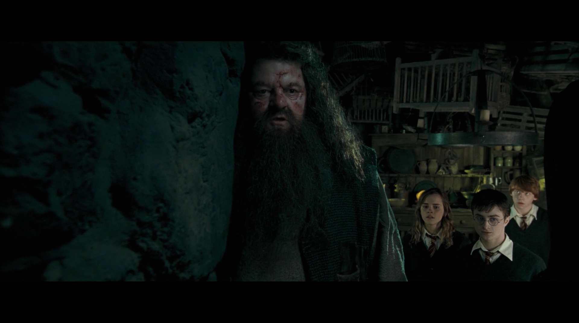 EmmaWatsonFan-dot-nl_HarryPotter-ReturnToHogwarts3397.jpg