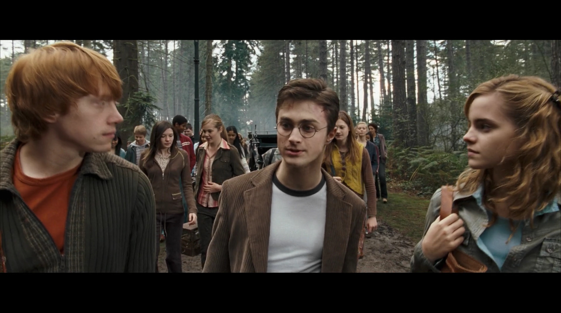 EmmaWatsonFan-dot-nl_HarryPotter-ReturnToHogwarts3844.jpg