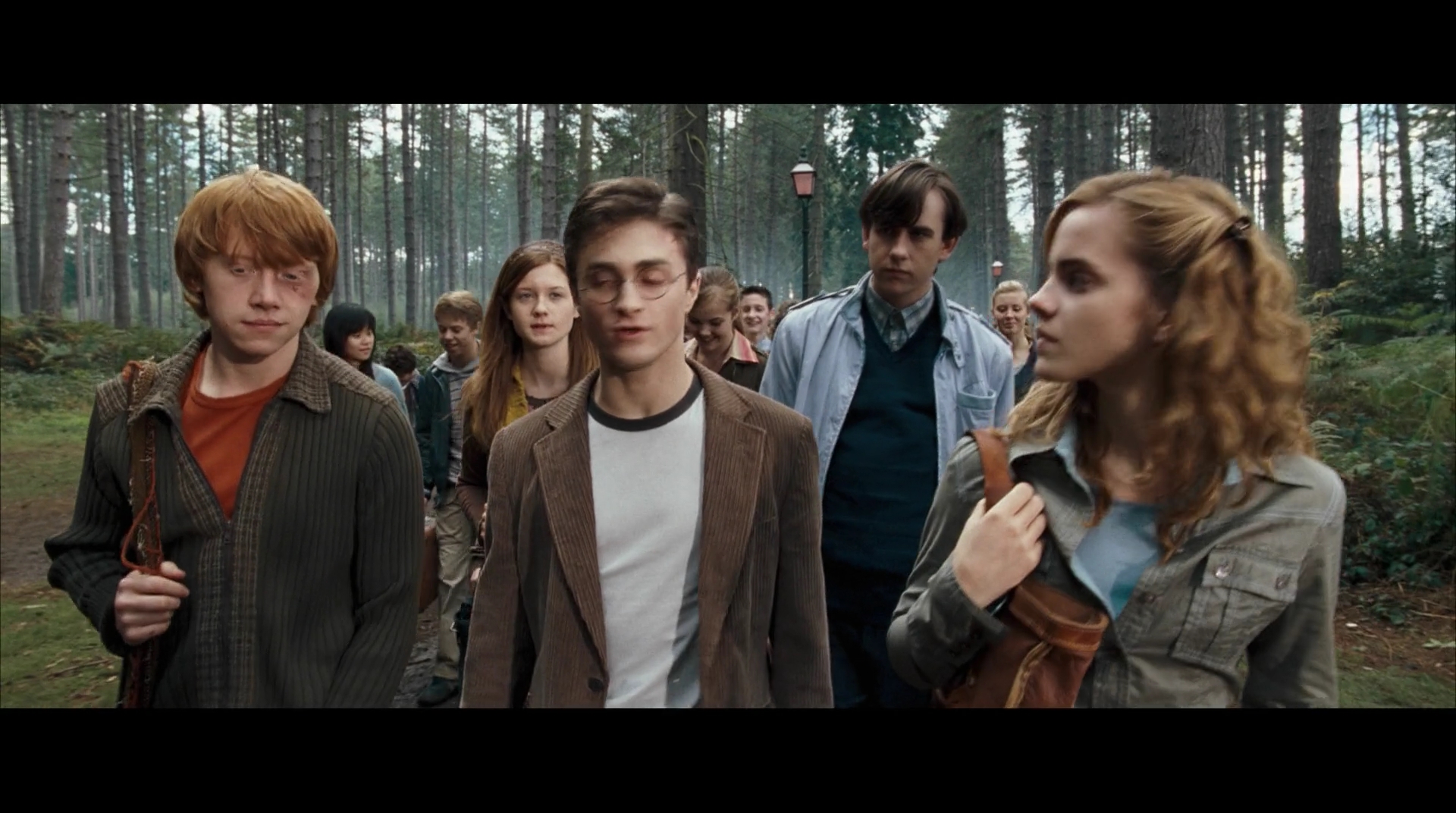 EmmaWatsonFan-dot-nl_HarryPotter-ReturnToHogwarts3852.jpg