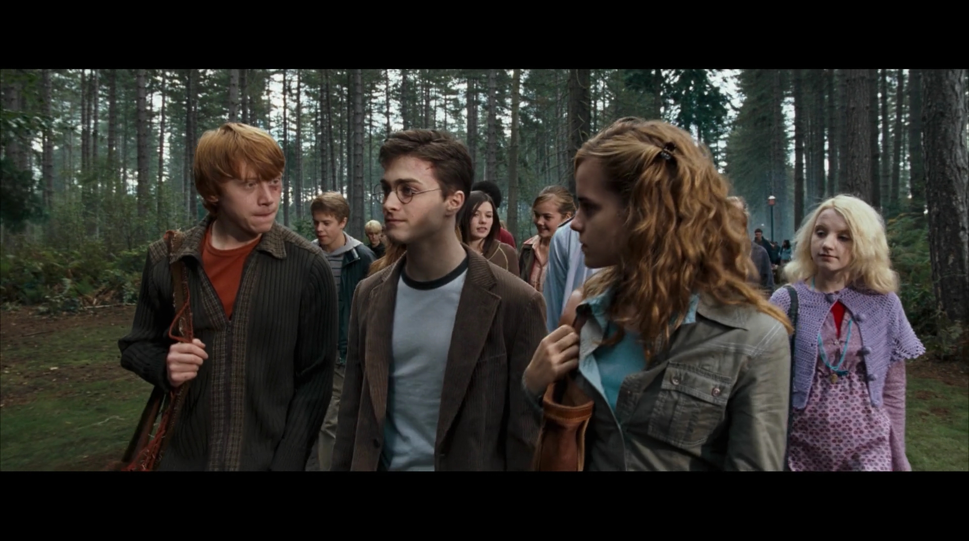 EmmaWatsonFan-dot-nl_HarryPotter-ReturnToHogwarts3856.jpg