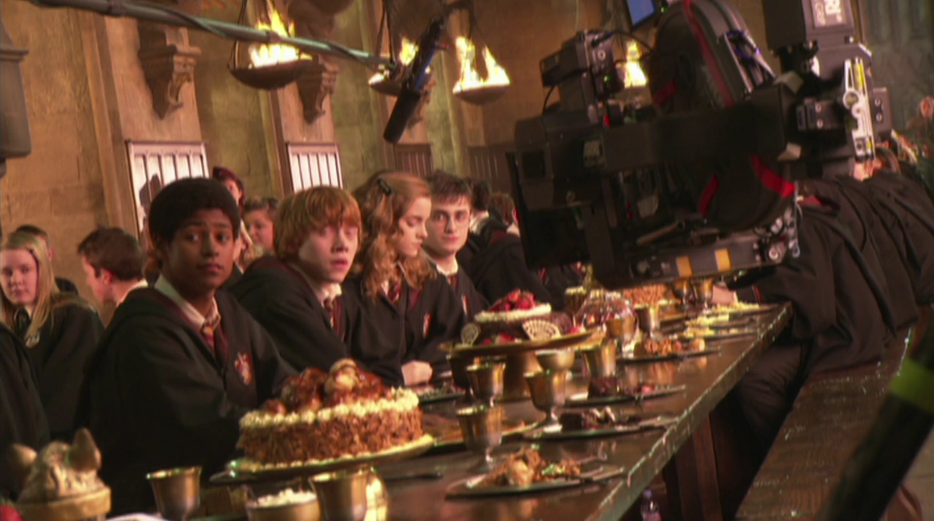EmmaWatsonFan-dot-nl_HarryPotter-ReturnToHogwarts4000.jpg