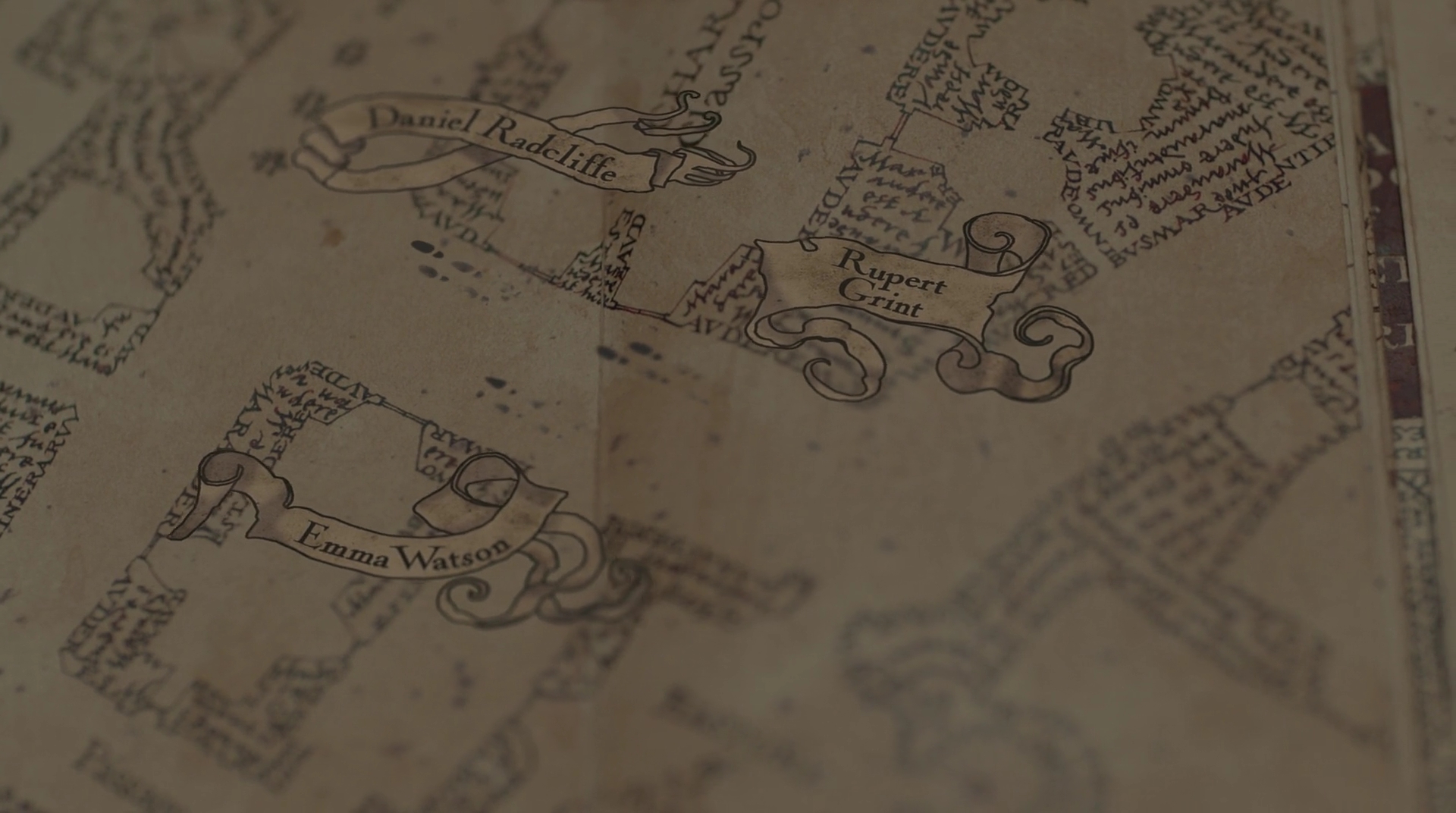 EmmaWatsonFan-dot-nl_HarryPotter-ReturnToHogwarts4694.jpg EmmaWatsonFan-dot-nl_HarryPotter-ReturnToHogwarts4694.jpg