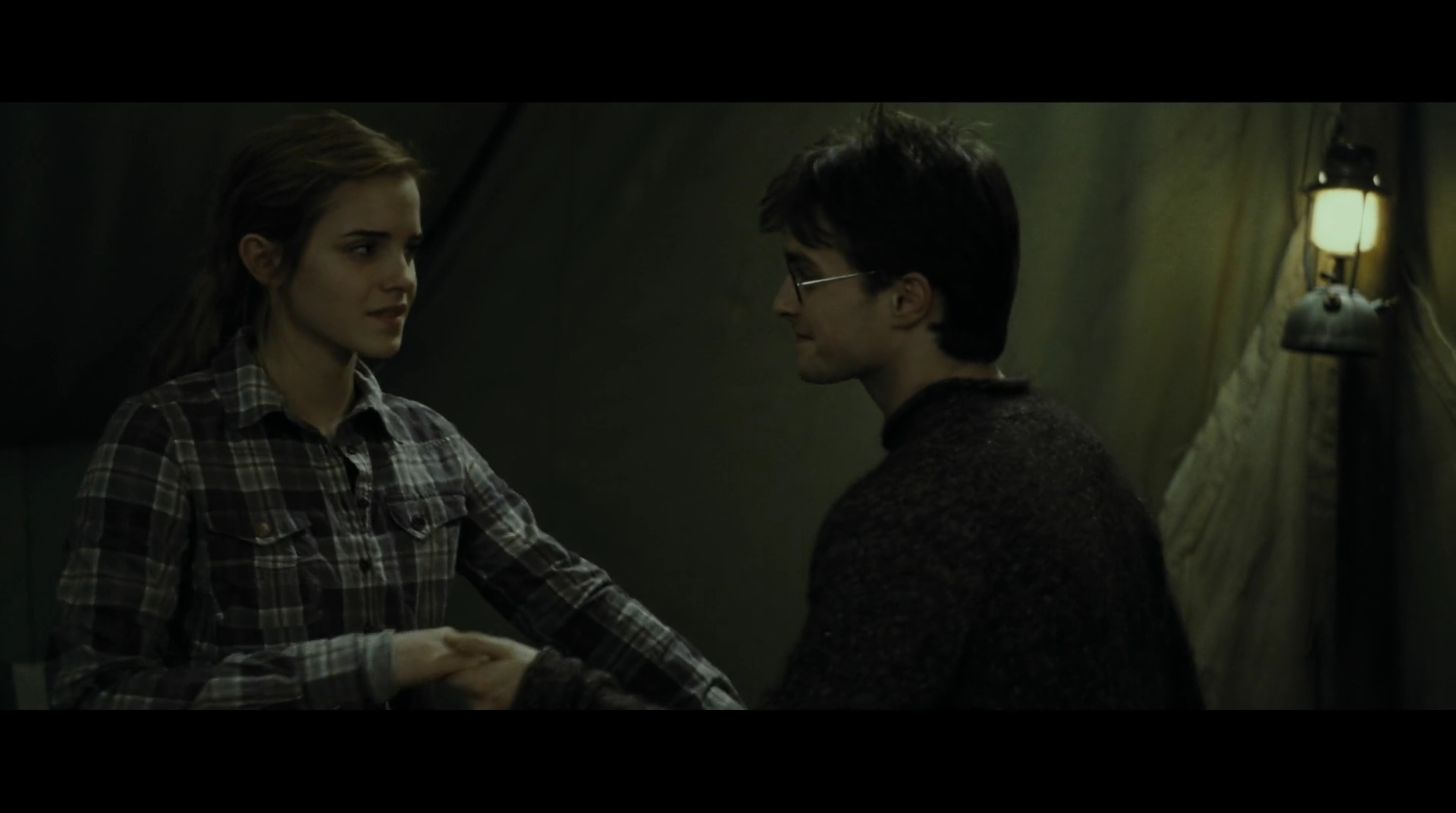 EmmaWatsonFan-dot-nl_HarryPotter-ReturnToHogwarts4982.jpg EmmaWatsonFan-dot-nl_HarryPotter-ReturnToHogwarts4982.jpg