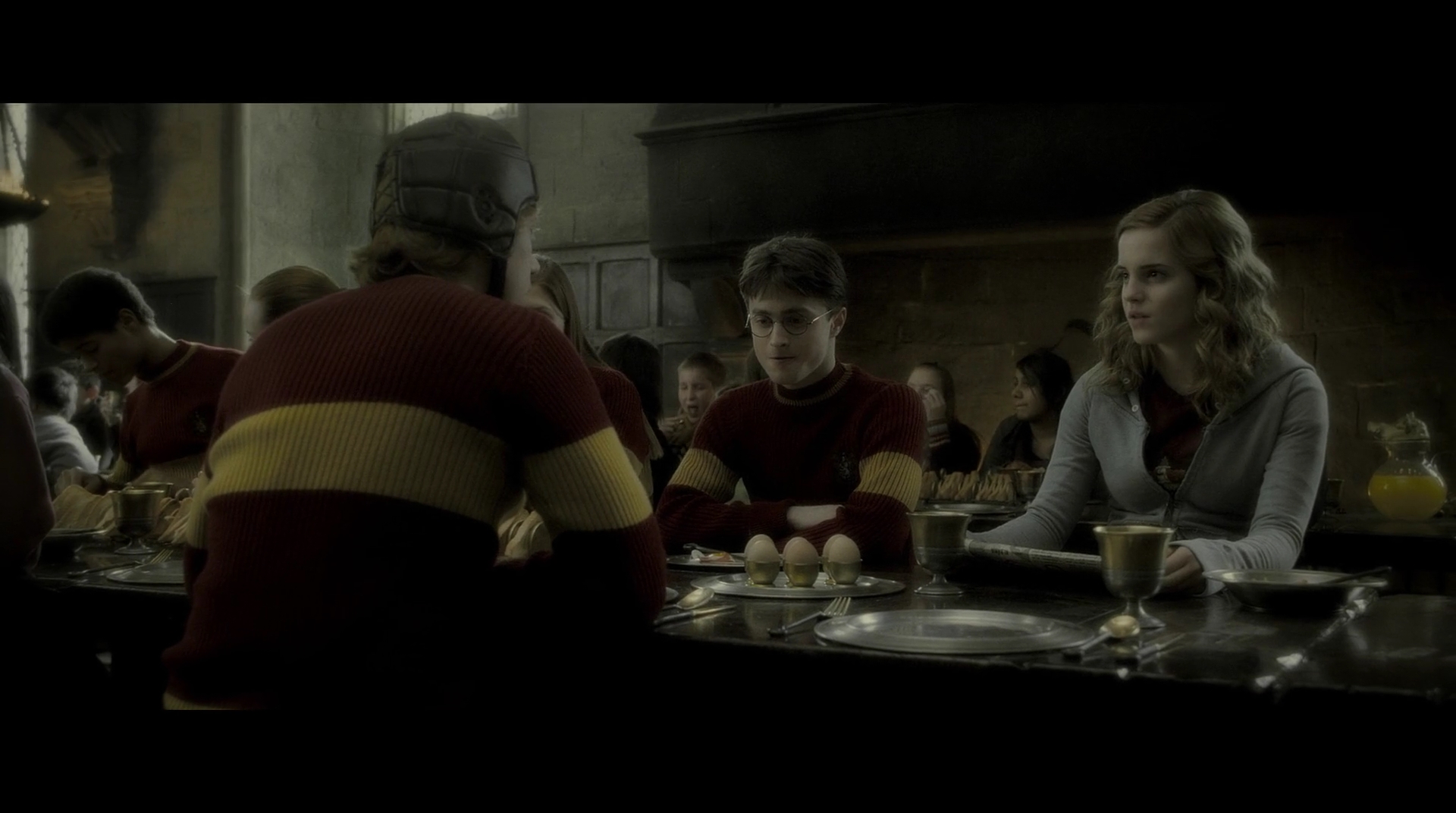 EmmaWatsonFan-dot-nl_HarryPotter-ReturnToHogwarts5145.jpg EmmaWatsonFan-dot-nl_HarryPotter-ReturnToHogwarts5145.jpg