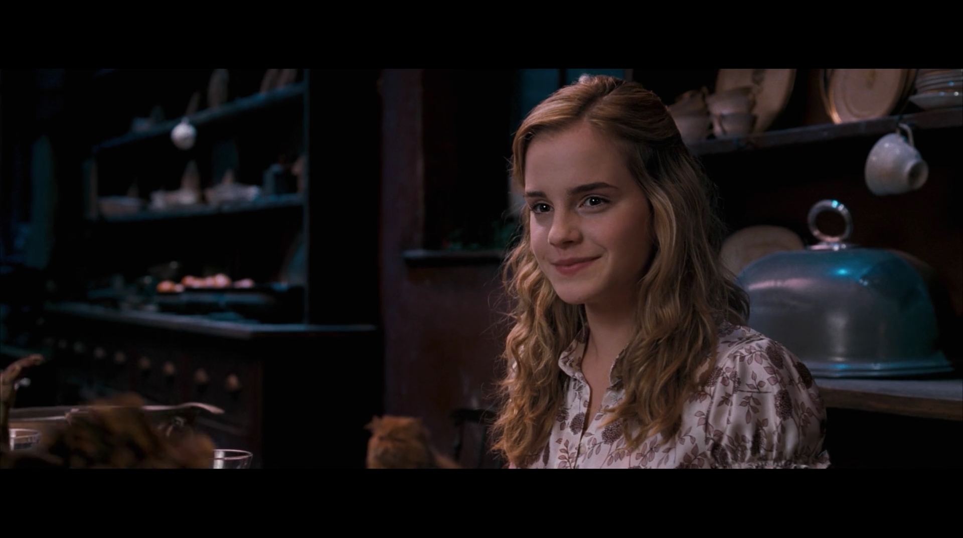 EmmaWatsonFan-dot-nl_HarryPotter-ReturnToHogwarts5147.jpg