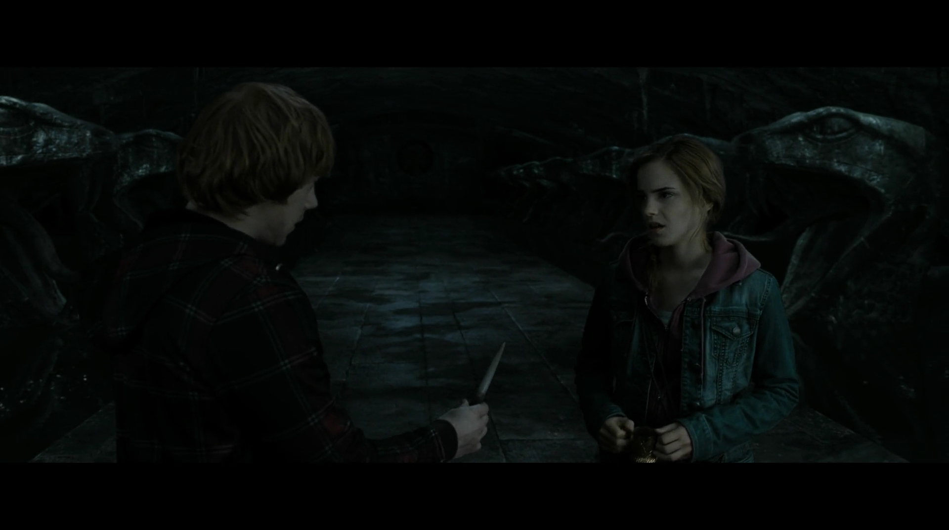EmmaWatsonFan-dot-nl_HarryPotter-ReturnToHogwarts5169.jpg EmmaWatsonFan-dot-nl_HarryPotter-ReturnToHogwarts5169.jpg