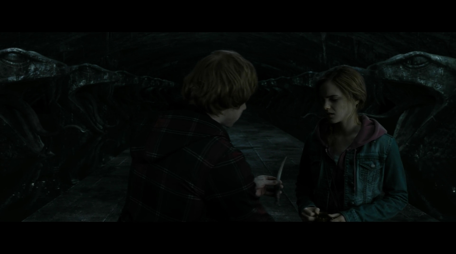 EmmaWatsonFan-dot-nl_HarryPotter-ReturnToHogwarts5170.jpg EmmaWatsonFan-dot-nl_HarryPotter-ReturnToHogwarts5170.jpg