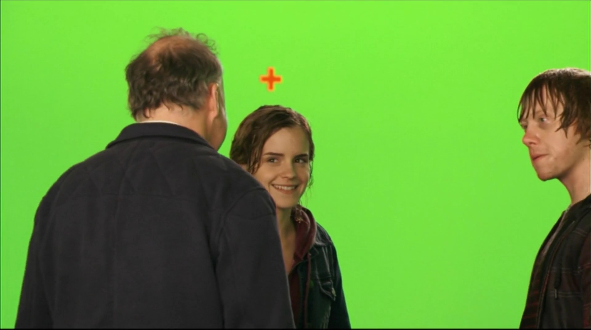 EmmaWatsonFan-dot-nl_HarryPotter-ReturnToHogwarts5181.jpg