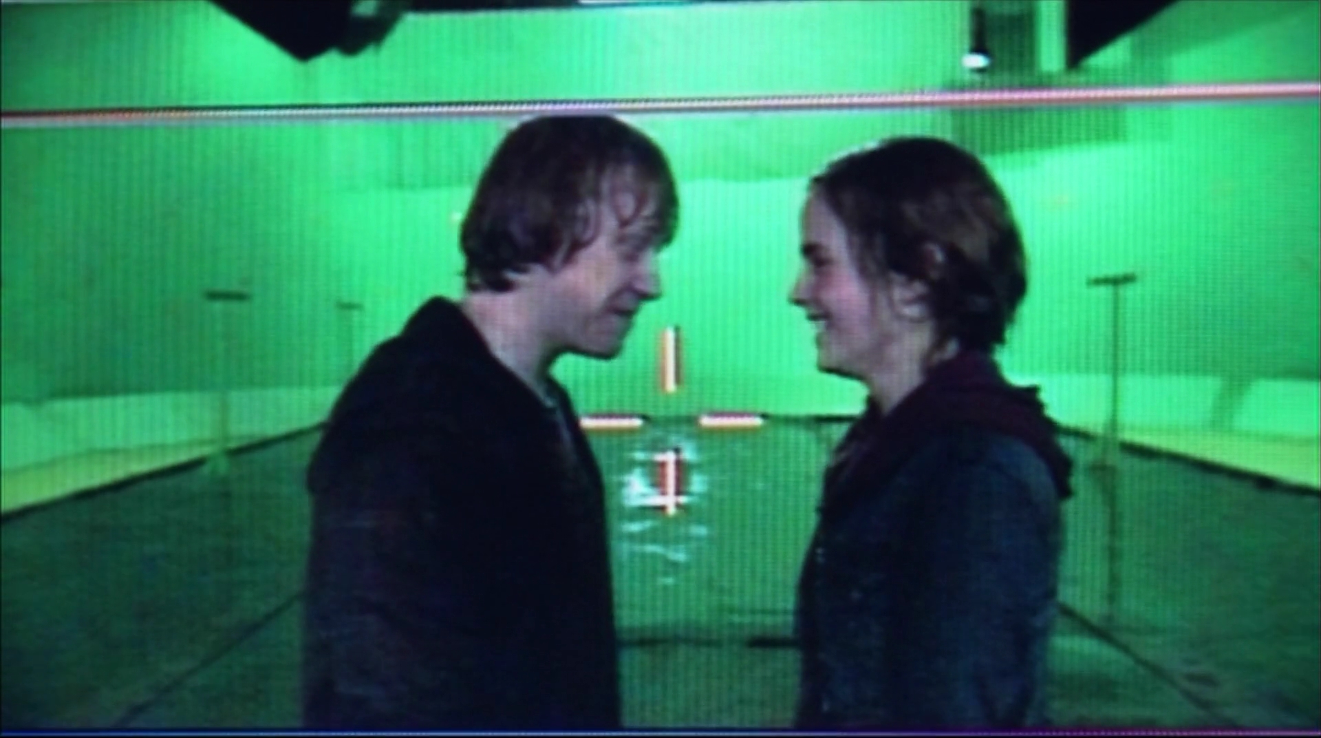 EmmaWatsonFan-dot-nl_HarryPotter-ReturnToHogwarts5228.jpg EmmaWatsonFan-dot-nl_HarryPotter-ReturnToHogwarts5228.jpg