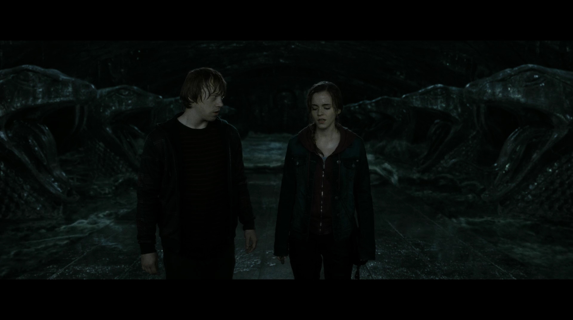 EmmaWatsonFan-dot-nl_HarryPotter-ReturnToHogwarts5245.jpg EmmaWatsonFan-dot-nl_HarryPotter-ReturnToHogwarts5245.jpg