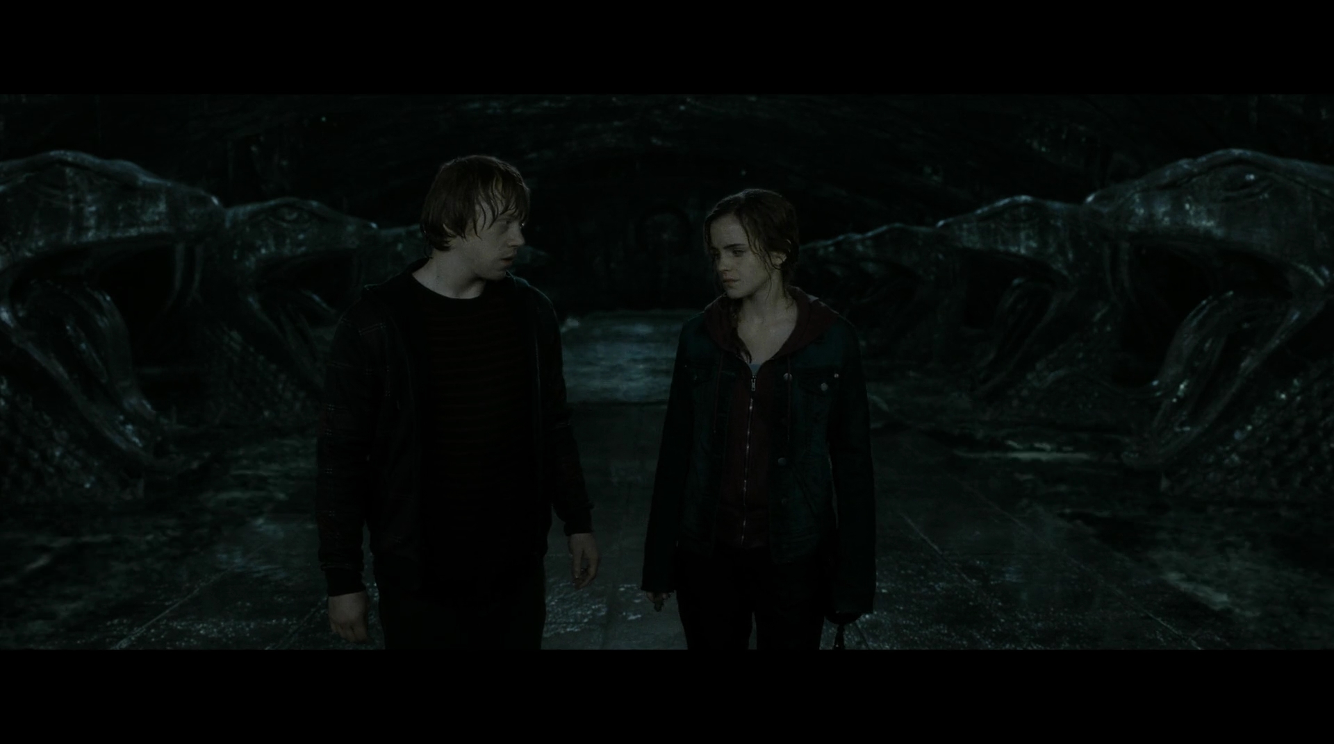 EmmaWatsonFan-dot-nl_HarryPotter-ReturnToHogwarts5246.jpg EmmaWatsonFan-dot-nl_HarryPotter-ReturnToHogwarts5246.jpg