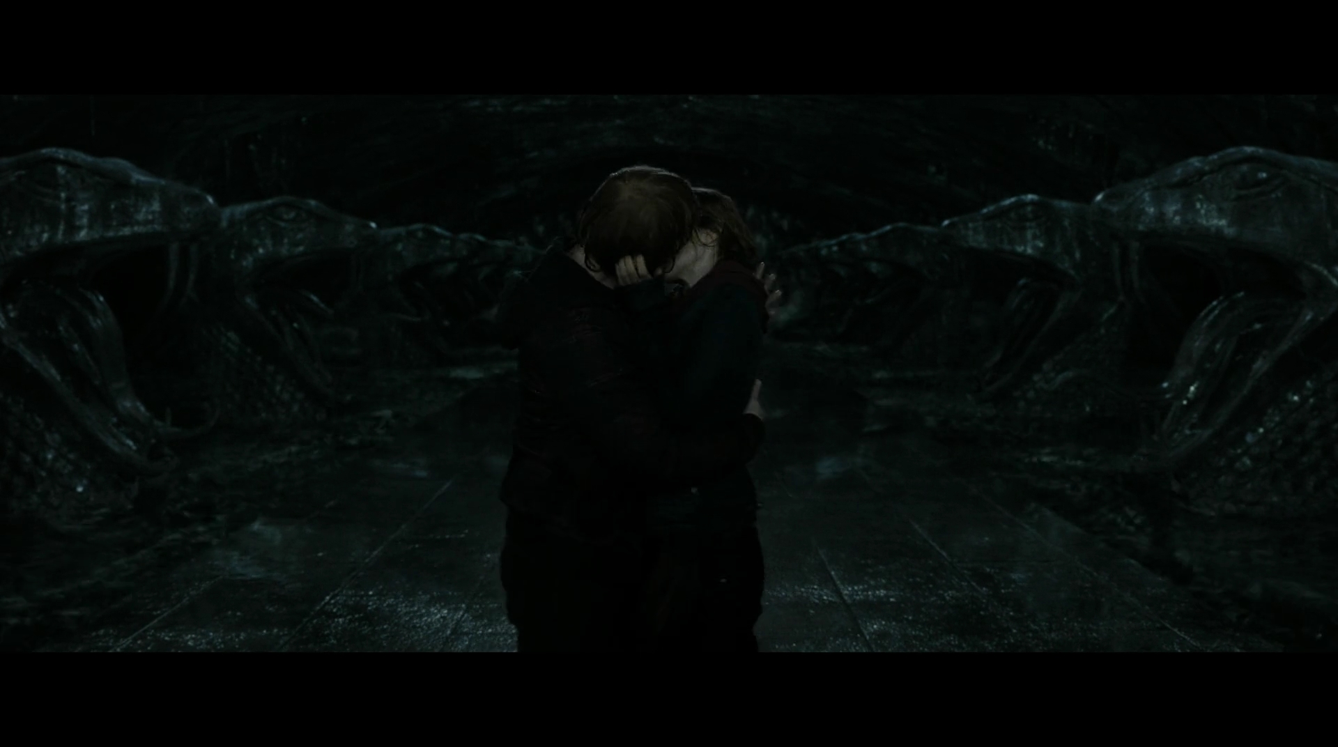 EmmaWatsonFan-dot-nl_HarryPotter-ReturnToHogwarts5248.jpg EmmaWatsonFan-dot-nl_HarryPotter-ReturnToHogwarts5248.jpg