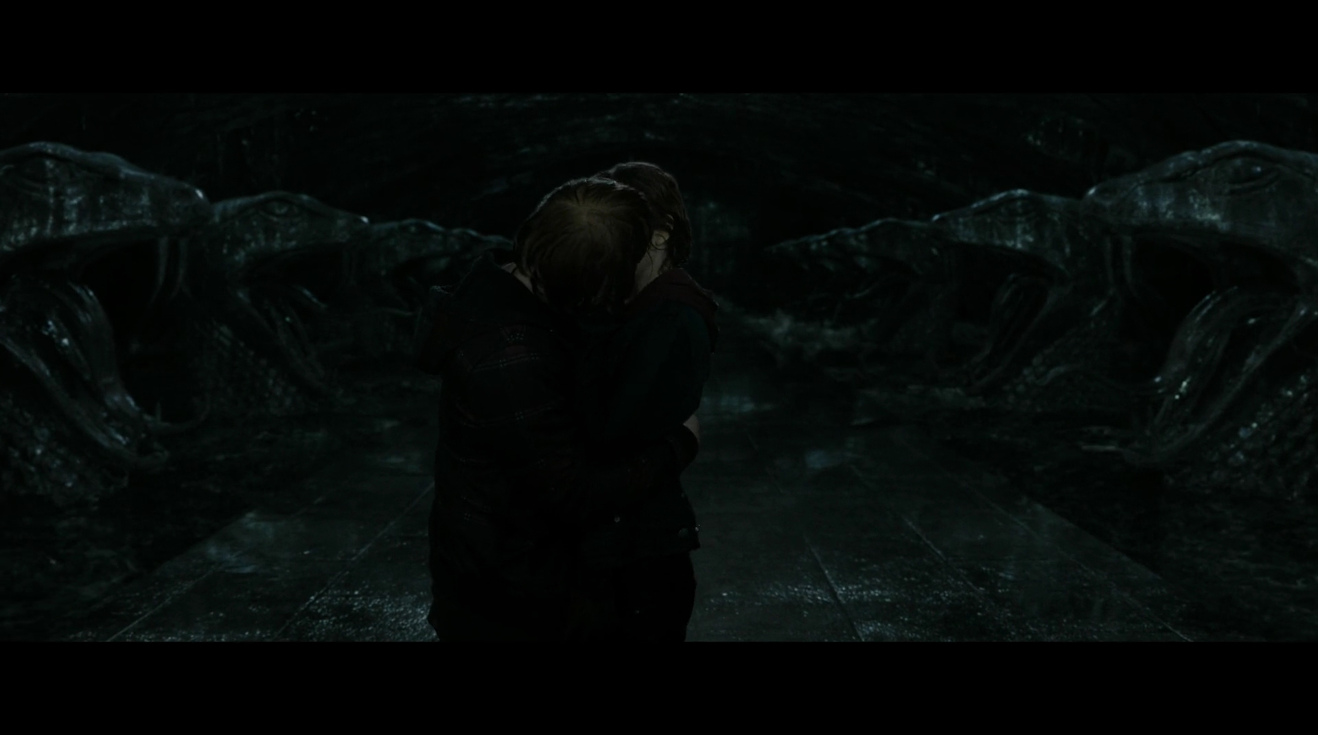 EmmaWatsonFan-dot-nl_HarryPotter-ReturnToHogwarts5250.jpg EmmaWatsonFan-dot-nl_HarryPotter-ReturnToHogwarts5250.jpg