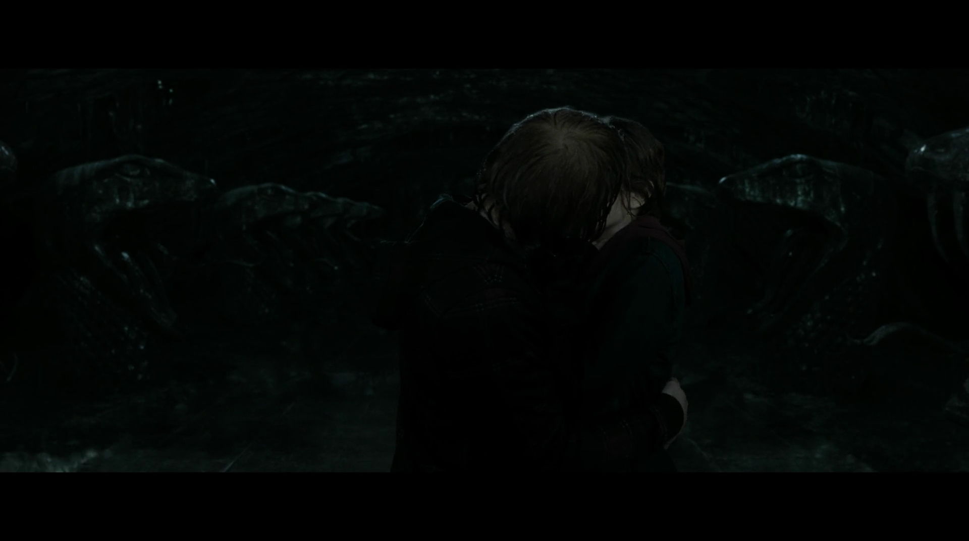 EmmaWatsonFan-dot-nl_HarryPotter-ReturnToHogwarts5258.jpg EmmaWatsonFan-dot-nl_HarryPotter-ReturnToHogwarts5258.jpg