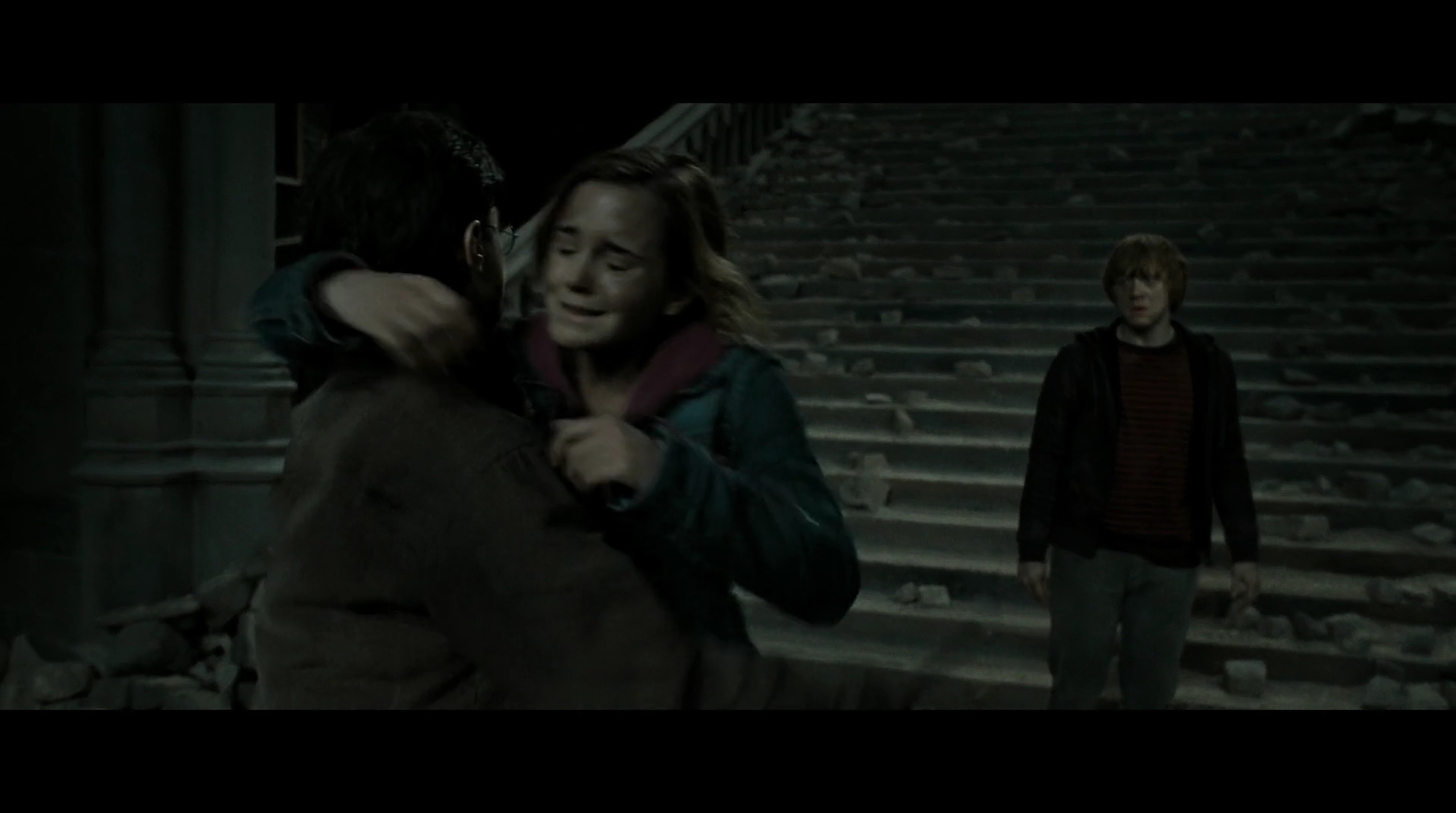 EmmaWatsonFan-dot-nl_HarryPotter-ReturnToHogwarts5289.jpg