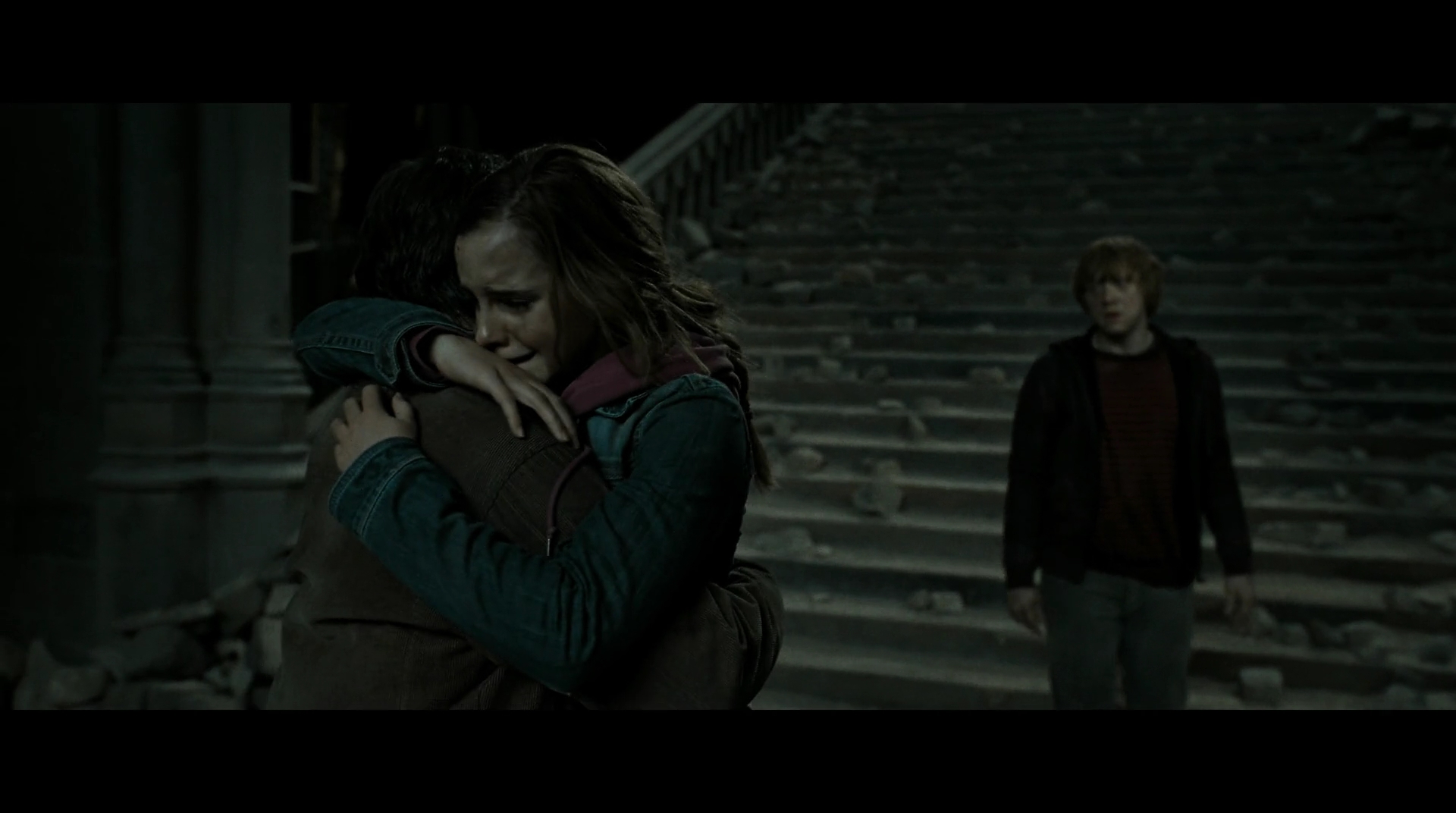 EmmaWatsonFan-dot-nl_HarryPotter-ReturnToHogwarts5290.jpg