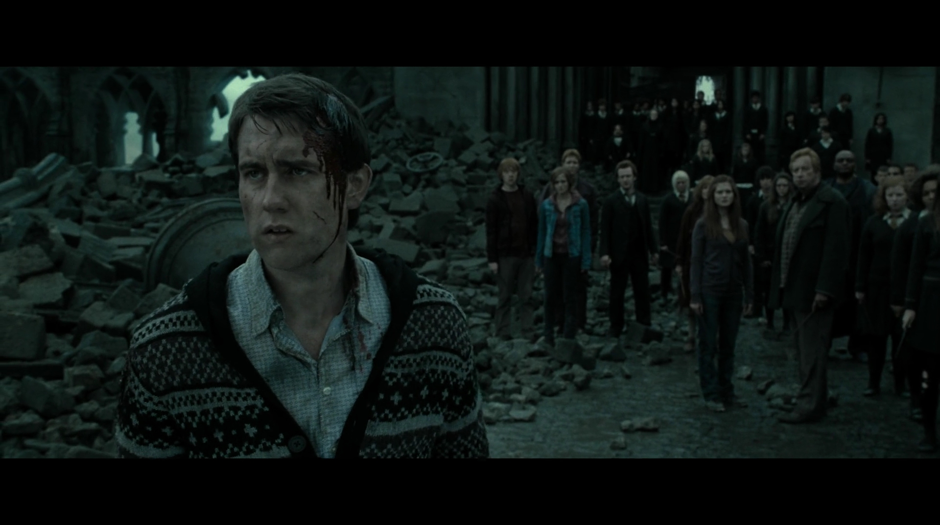 EmmaWatsonFan-dot-nl_HarryPotter-ReturnToHogwarts5381.jpg