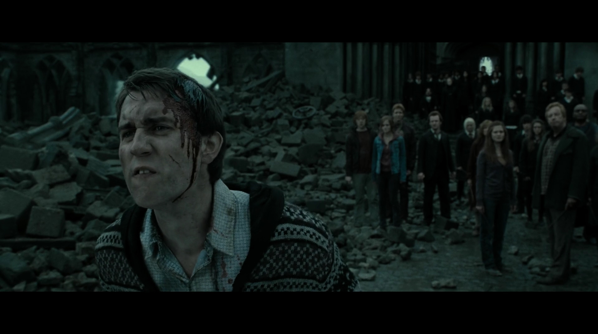 EmmaWatsonFan-dot-nl_HarryPotter-ReturnToHogwarts5388.jpg