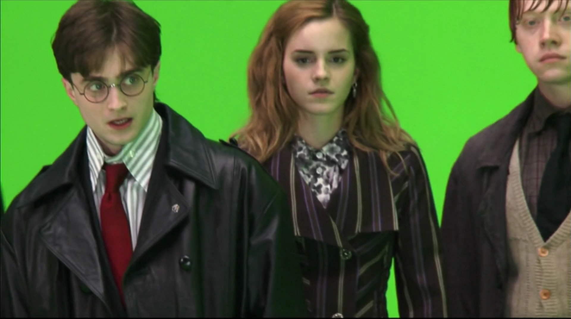 EmmaWatsonFan-dot-nl_HarryPotter-ReturnToHogwarts5708.jpg