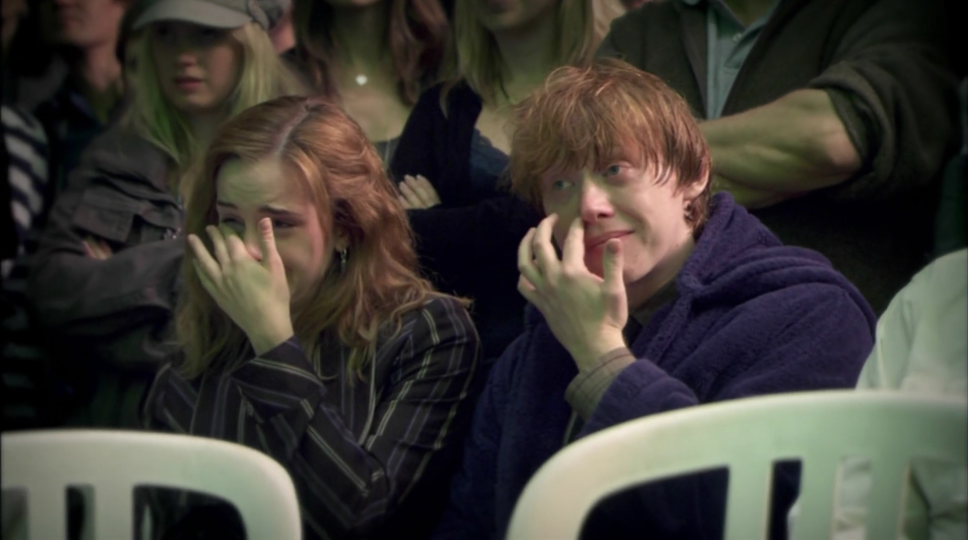 EmmaWatsonFan-dot-nl_HarryPotter-ReturnToHogwarts5738.jpg