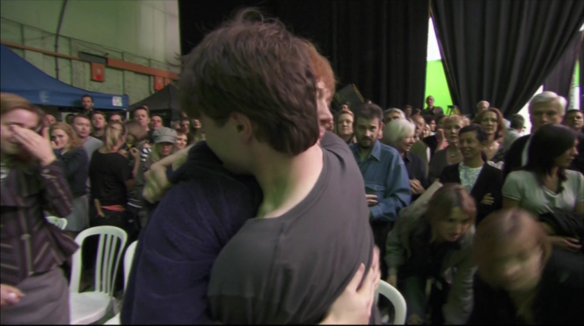 EmmaWatsonFan-dot-nl_HarryPotter-ReturnToHogwarts5743.jpg