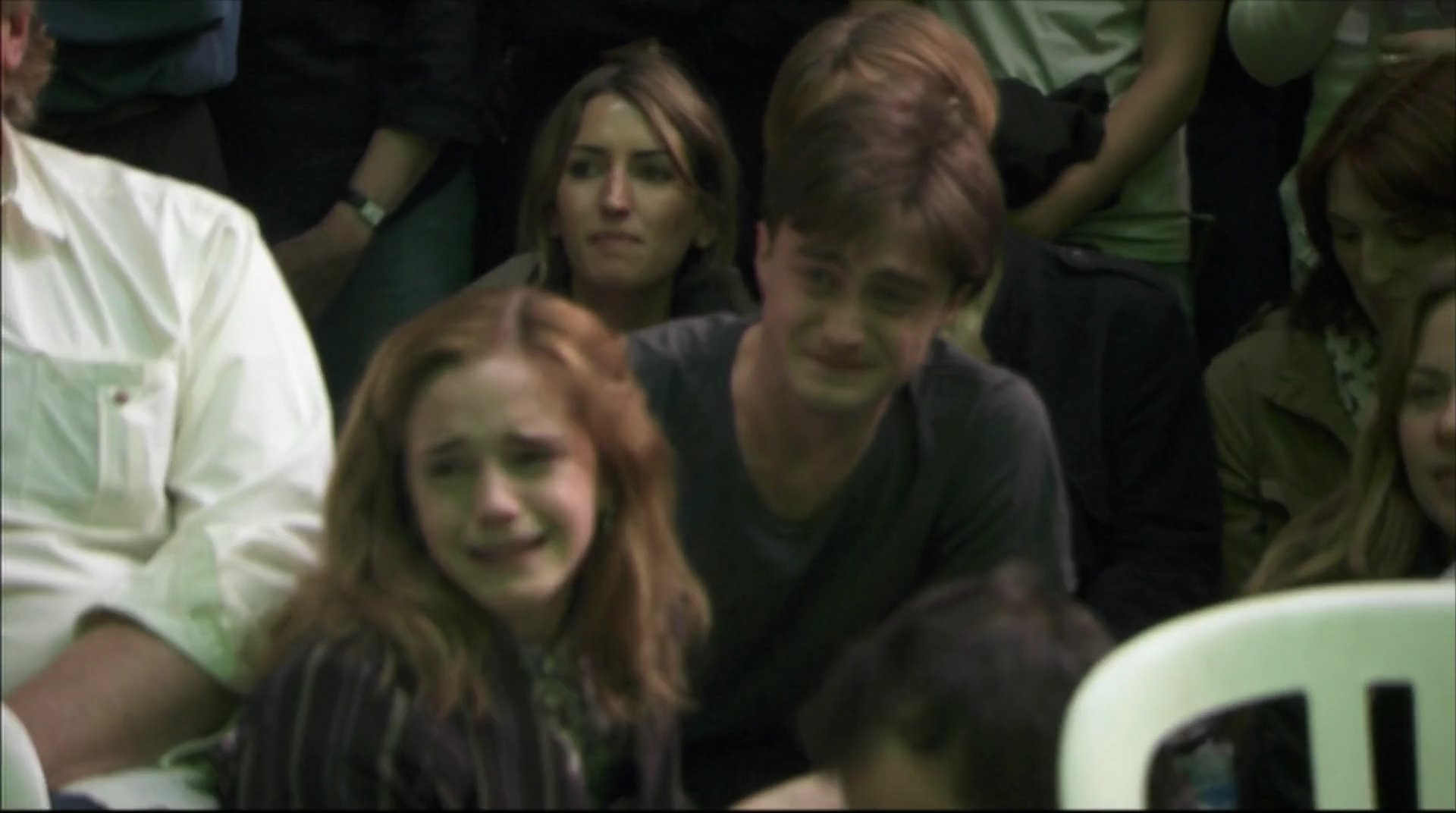 EmmaWatsonFan-dot-nl_HarryPotter-ReturnToHogwarts5756.jpg