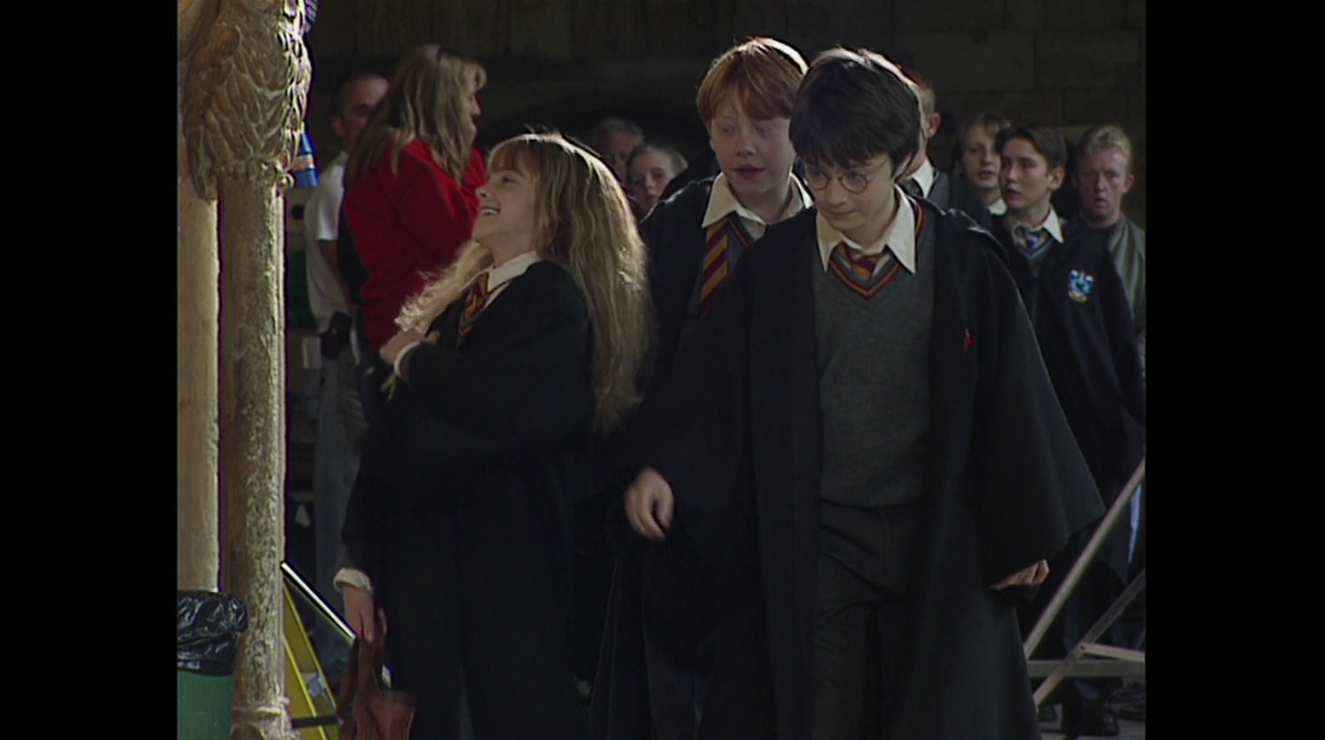 EmmaWatsonFan-dot-nl_HarryPotter-ReturnToHogwarts5777.jpg